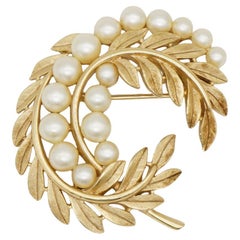 Crown Trifari 1950s Swirl Wavy Vine Leaf Flower White Pearls Openwork Brooch