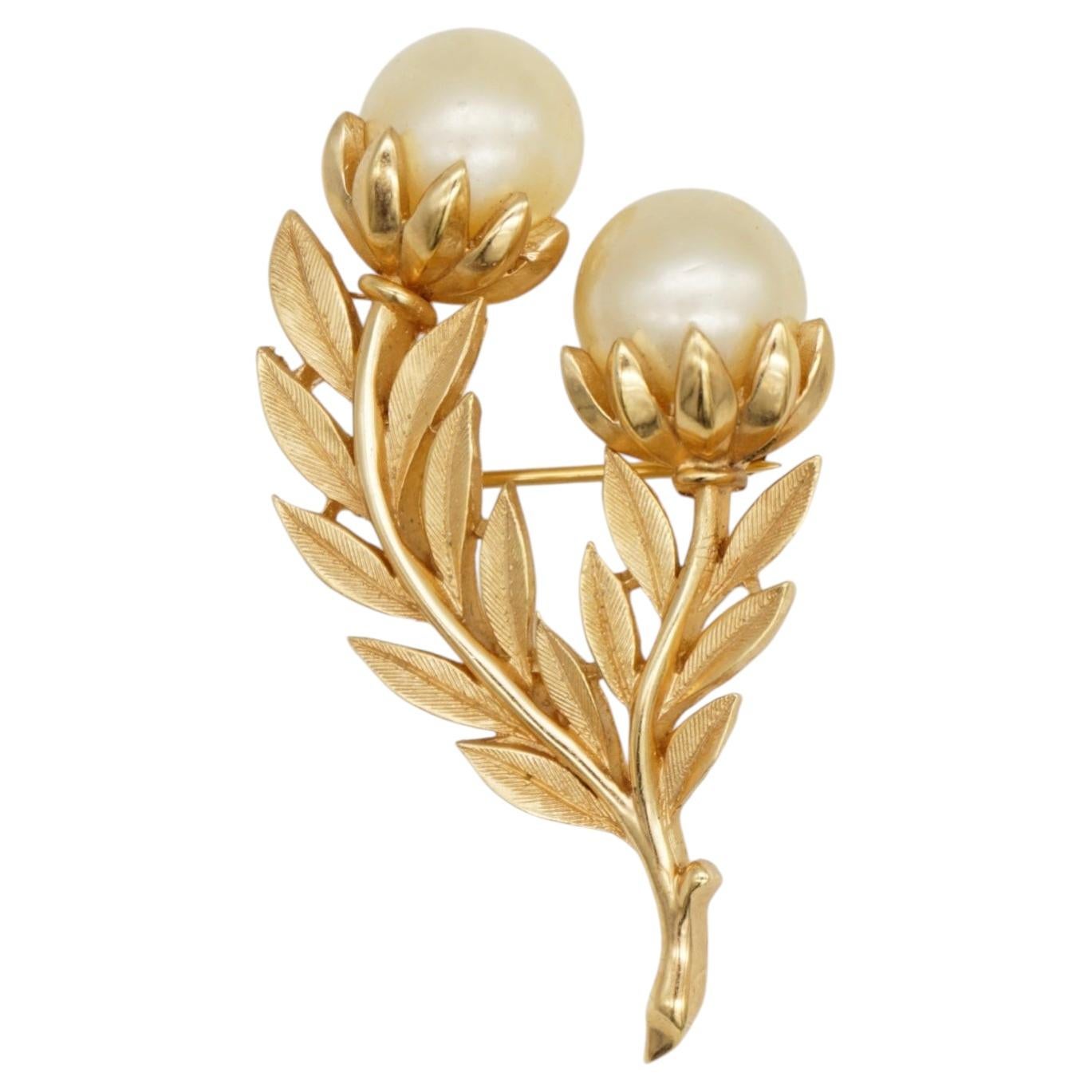 Crown Trifari 1950s Unisex Gold Large Round Pearls Leaf Flower Bouquet Brooch