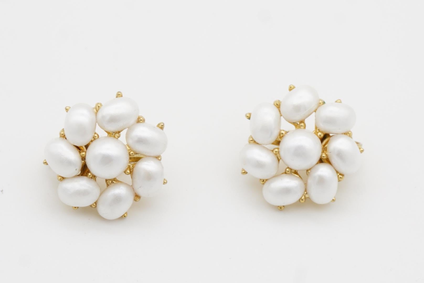 Crown Trifari 1950s White Oval Round Pearls Swirl Flower Openwork Clip Earrings For Sale 5