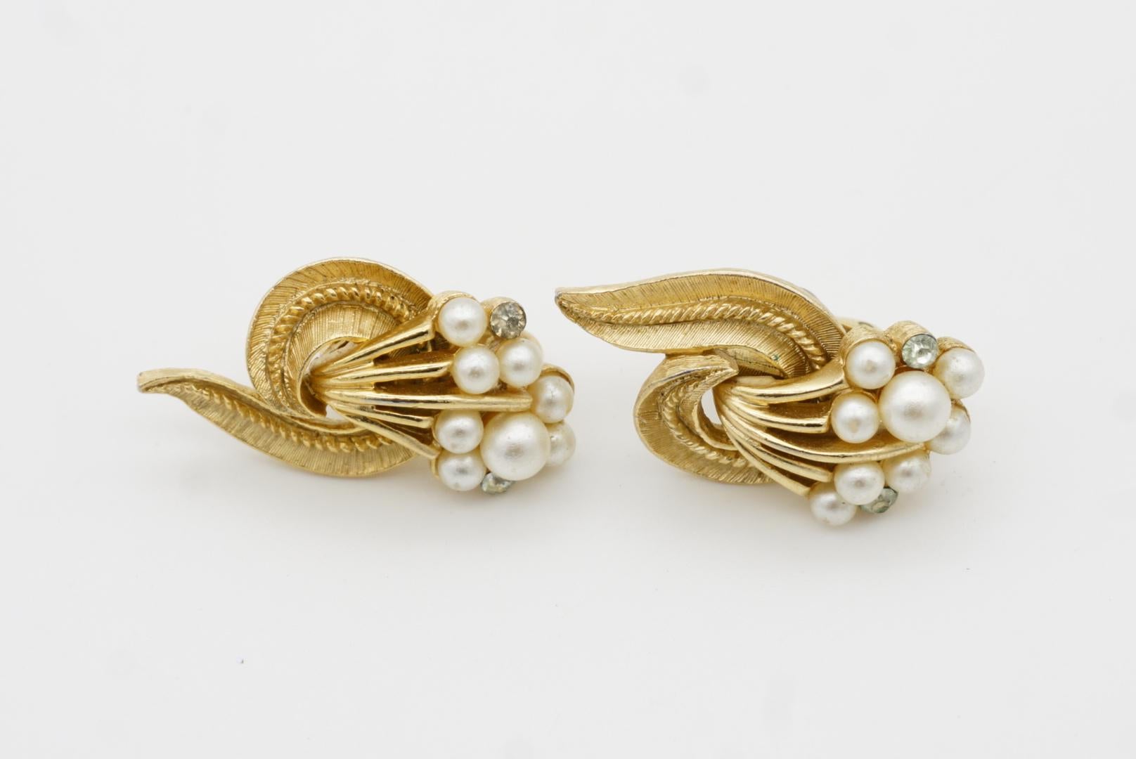 Crown Trifari 1950s White Pearl Crystal Bouquet Flower Swirl Leaf Clip Earrings 6