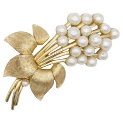 Vintage Crown Trifari 1950s White Pearls Cluster Flower Leaf Bouquet Dandelion Brooch
