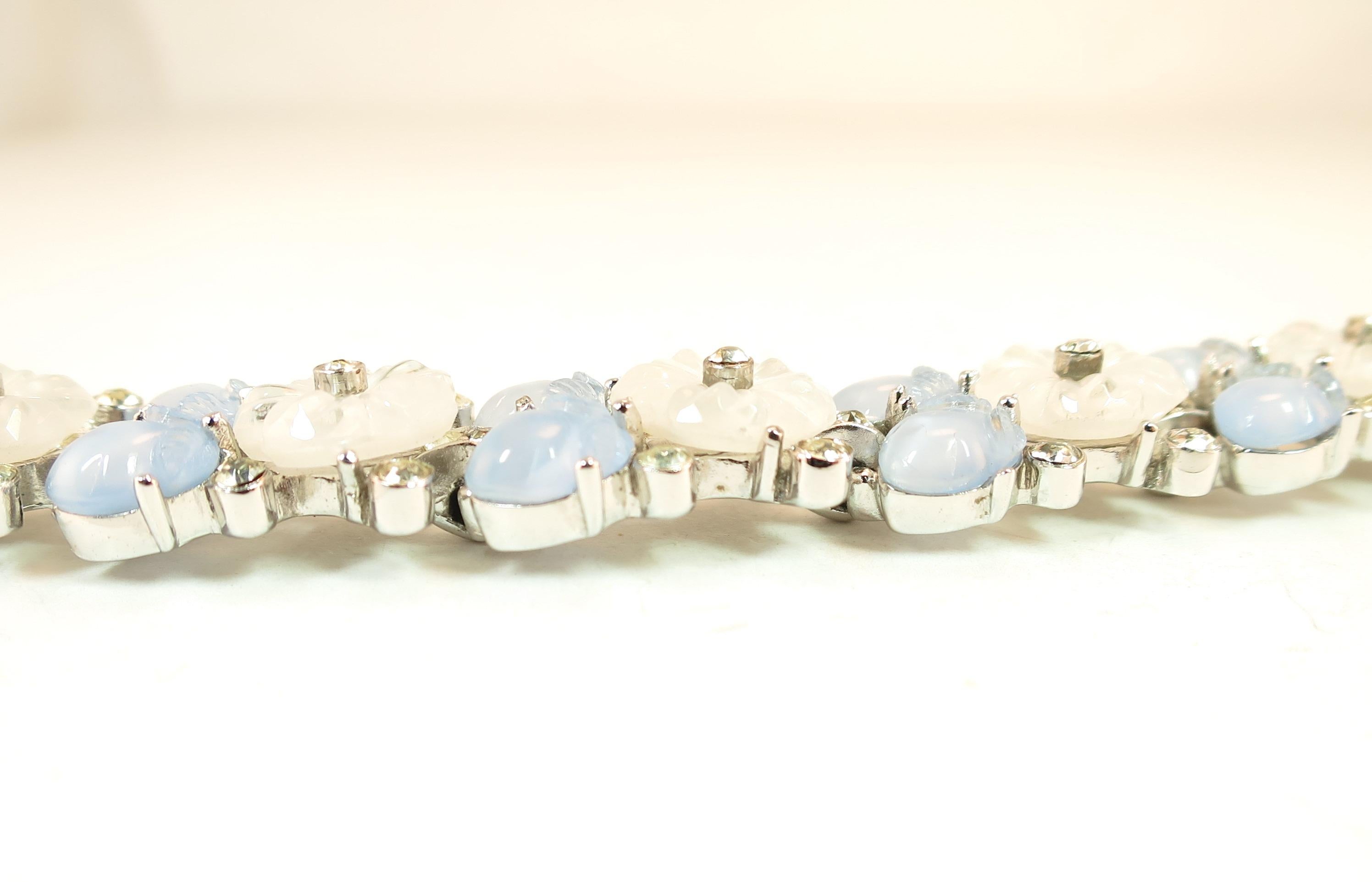 Crown Trifari Alfred Philippe Carved Glass Rhodium Link Bracelet, 1940s For Sale 5