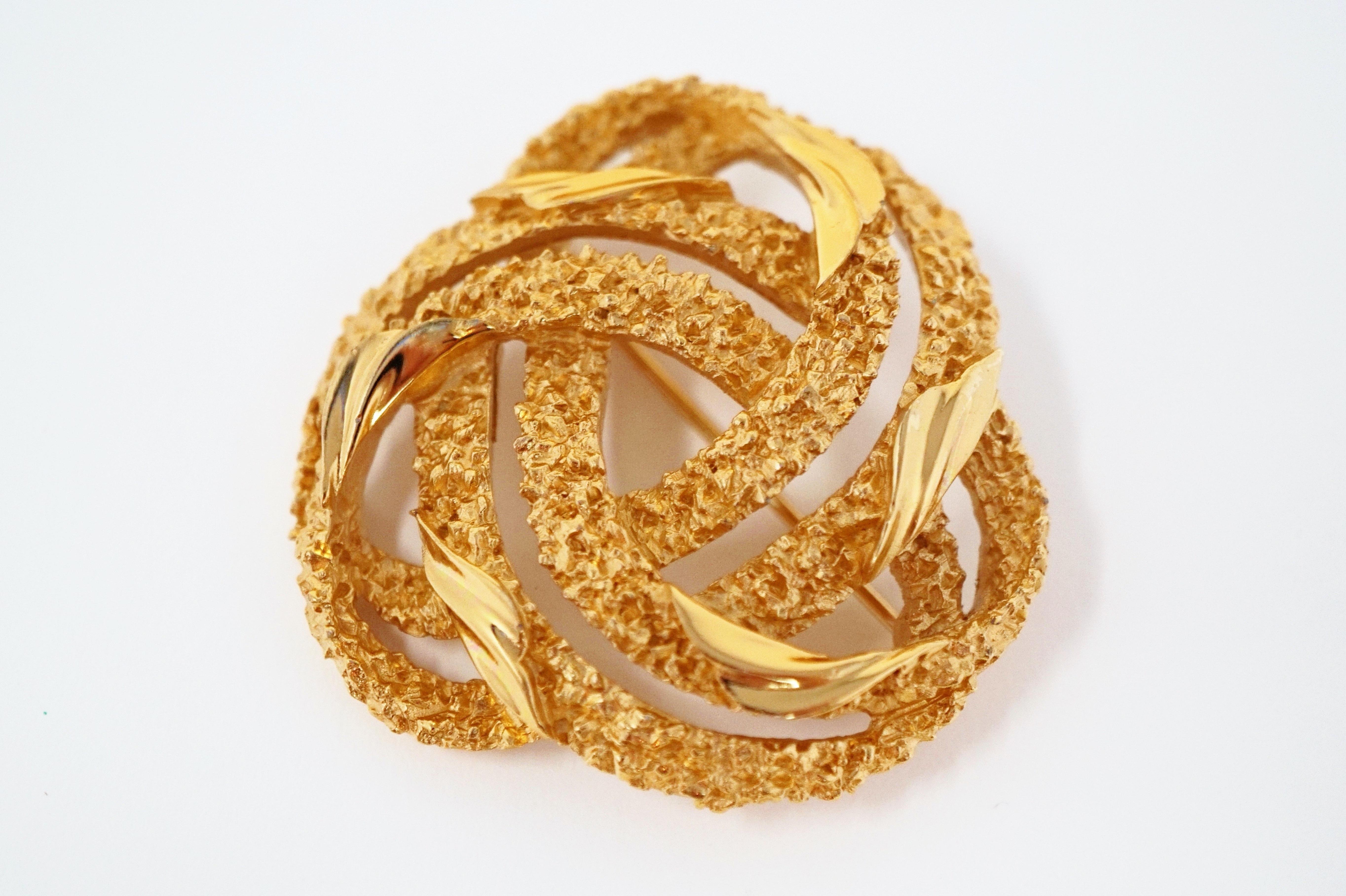 Crown Trifari Gilded Abstract Brutalist Textured Brooch, circa 1960s 1