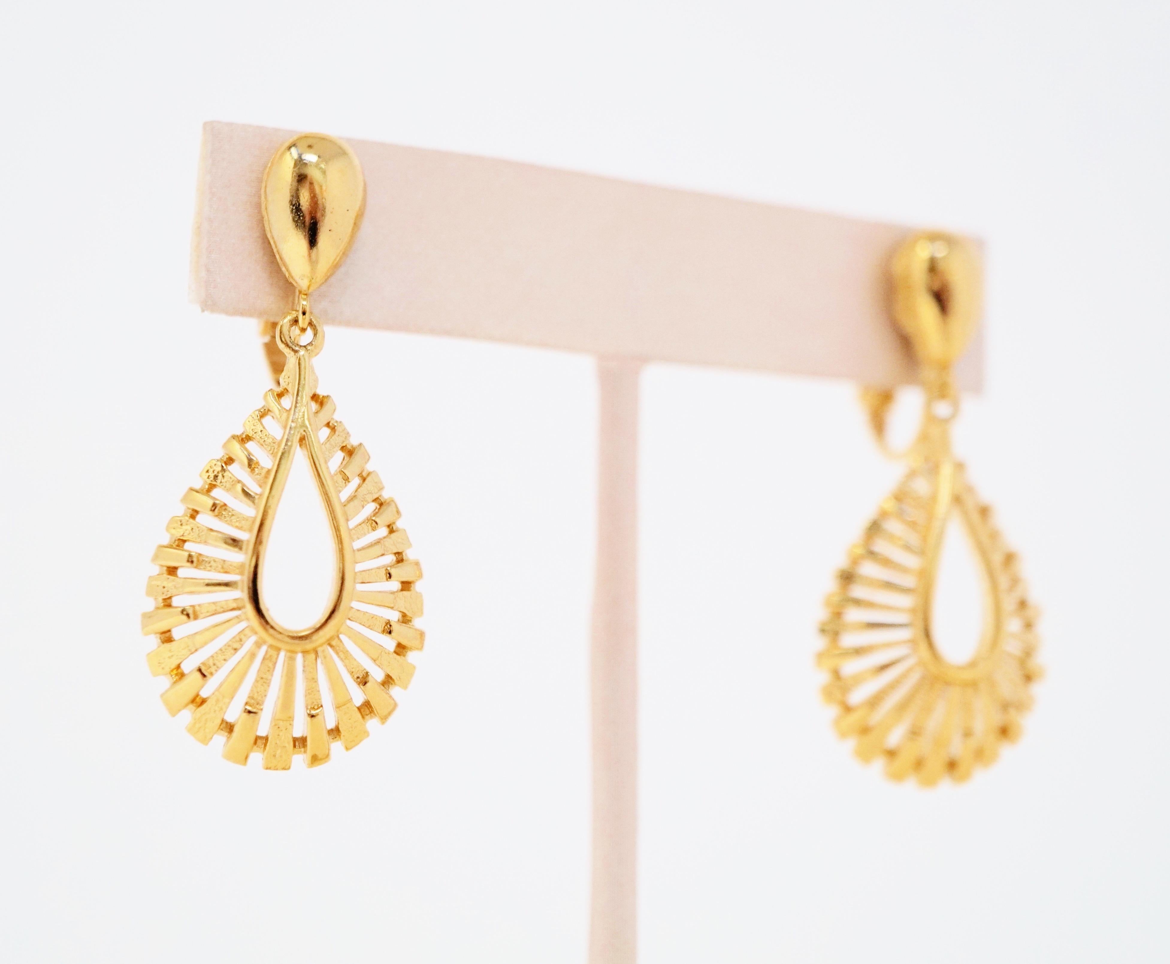 trifari jewelry earrings