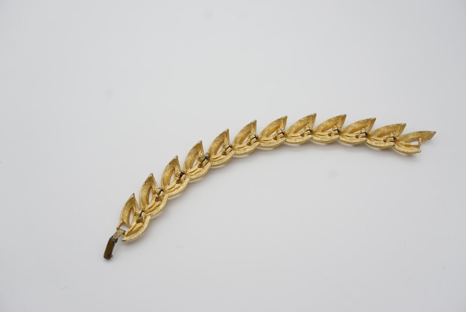 Crown Trifari Vintage 1950s Brushed Leaf Floral Laurel Openwork Gold Bracelet 8