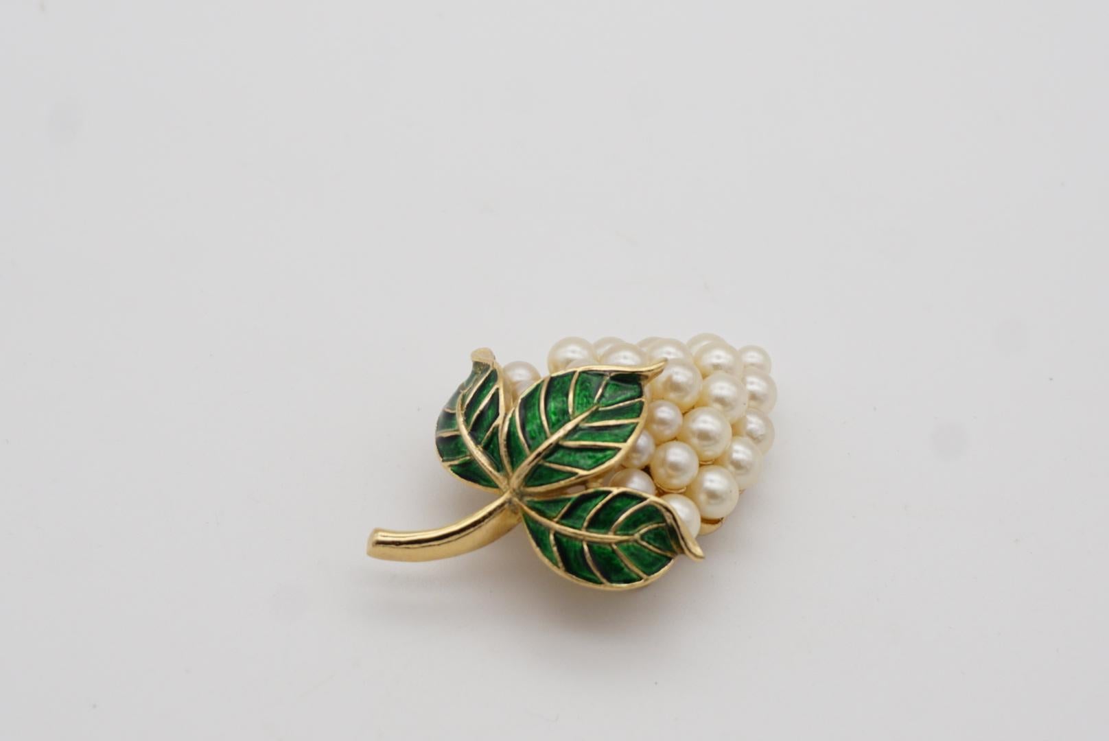 Crown Trifari Vintage 1950s Cluster Grape White Pearls Green Leaf Enamel Brooch 2