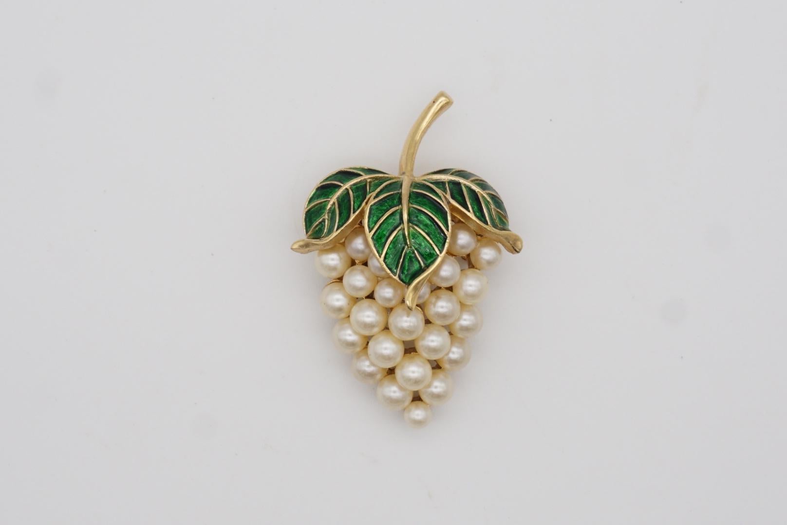 Crown Trifari Vintage 1950s Cluster Grape White Pearls Green Leaf Enamel Brooch In Good Condition In Wokingham, England