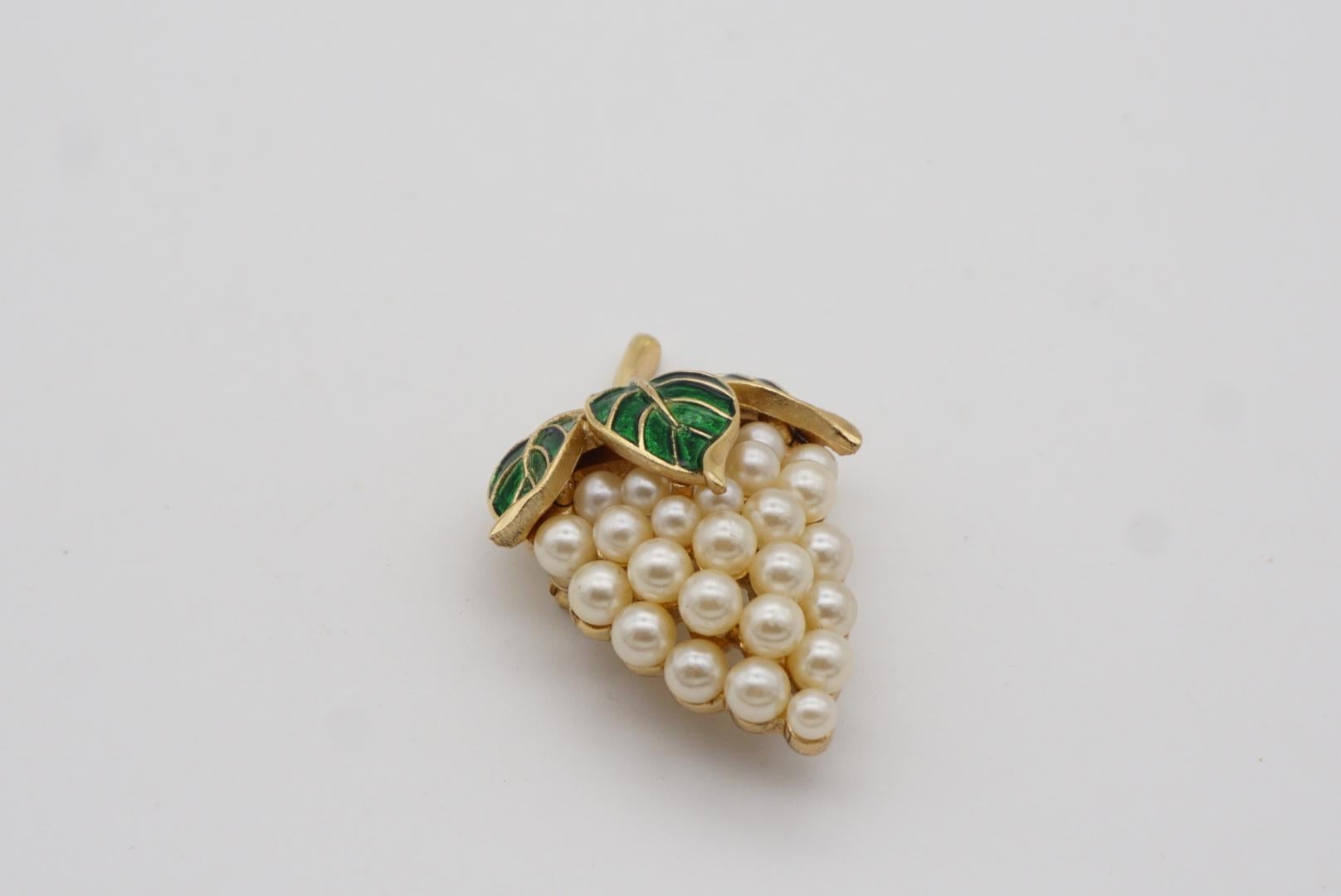 Crown Trifari Vintage 1950s Cluster Grape White Pearls Green Leaf Enamel Brooch 1