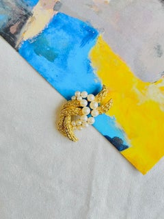 Crown Trifari Vintage 1950s Flower Leaf Knot Bow Pearls Shell Abstract Brooch