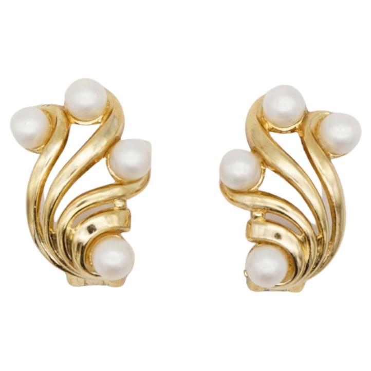 Crown Trifari Vintage 1950s Flower Wing White Pearls Openwork Interlock Earrings For Sale