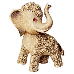 Crown Trifari Vintage 1950s Gold Rare Ruby Red Eye Baby Vivid Elephant Brooch