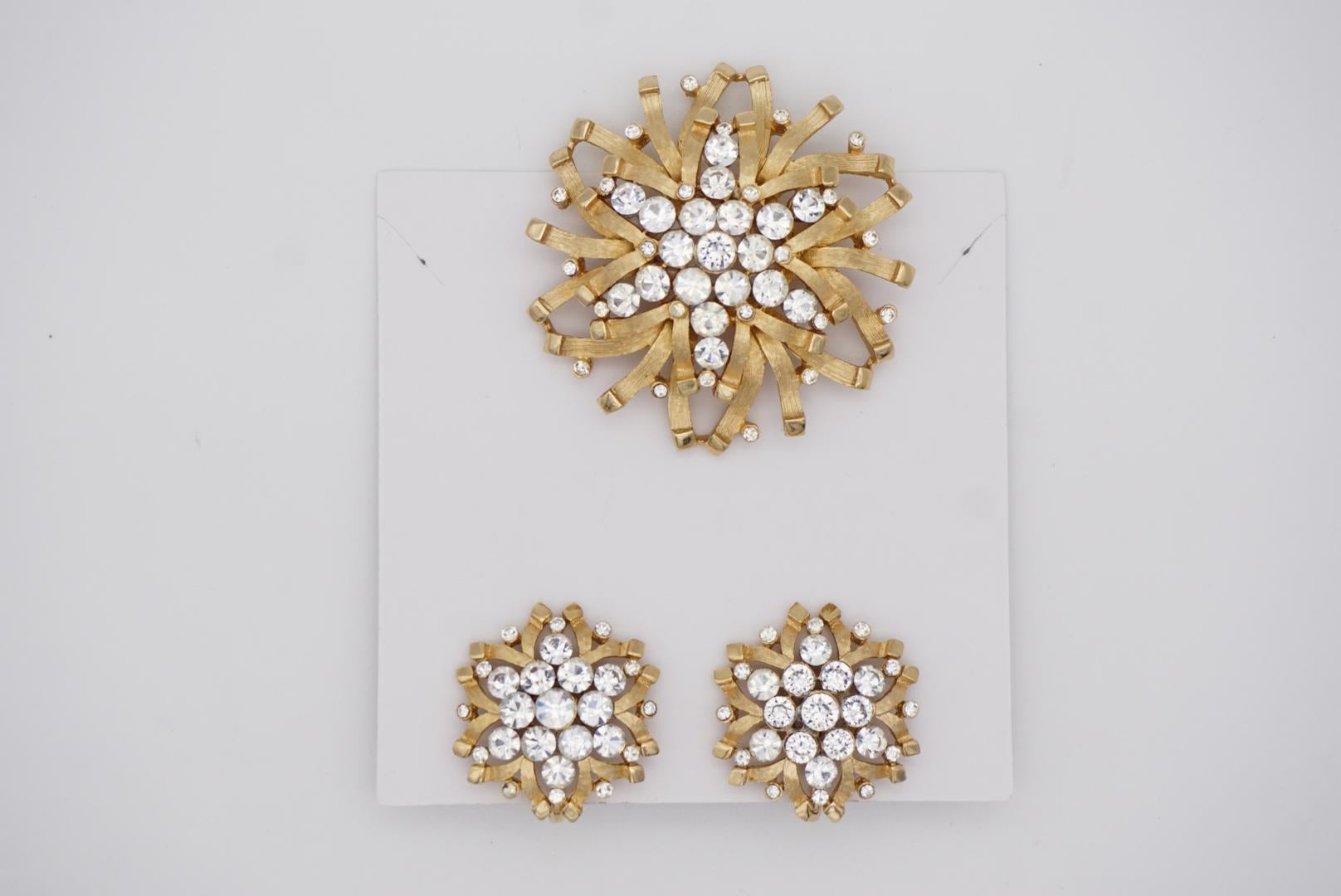 Crown Trifari Vintage 1950s Snowflakes Crystals Jewellery Set Earrings Brooch For Sale 4