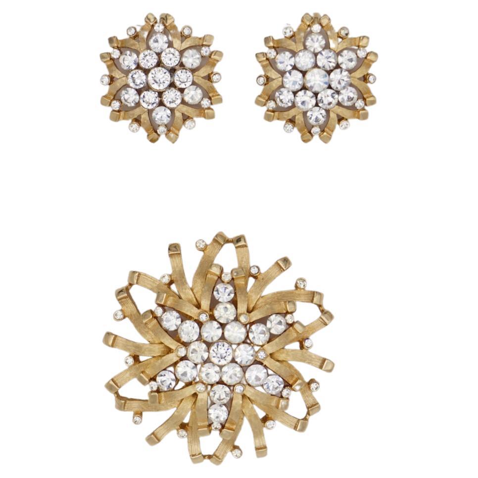 Crown Trifari Vintage 1950s Snowflakes Crystals Jewellery Set Earrings Brooch For Sale