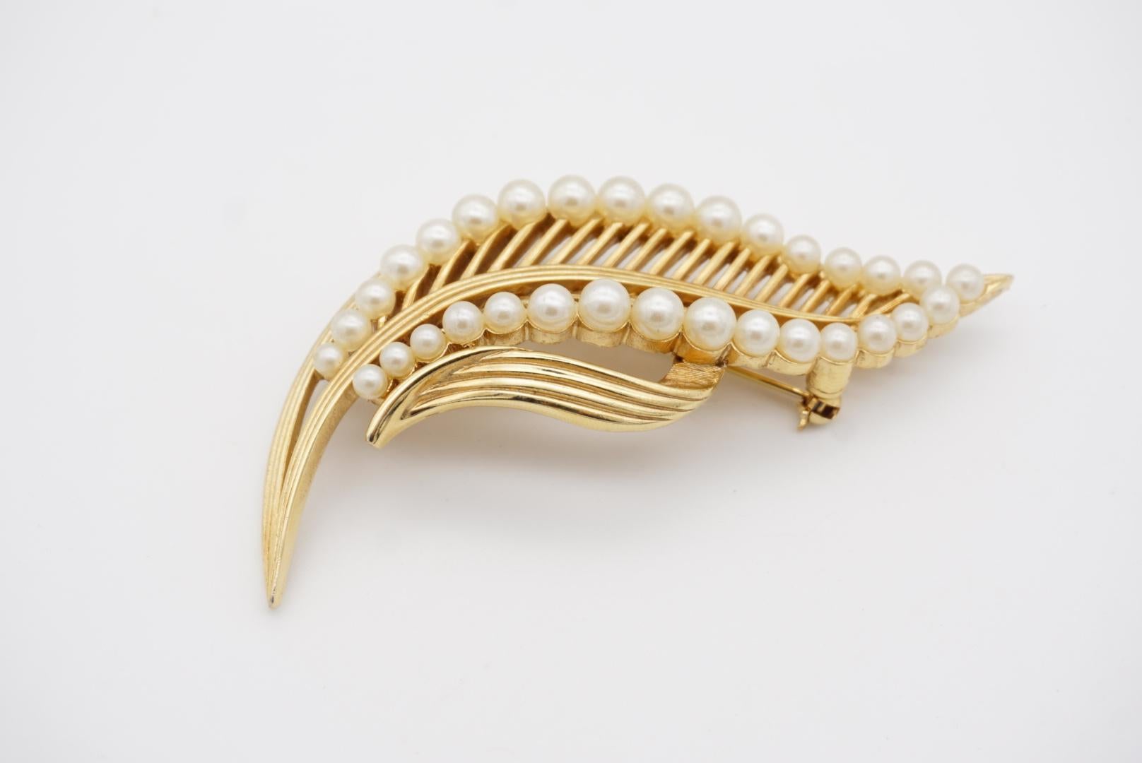 Holbeinesque Crown Trifari Vintage 1950s Sway Wind Leaf Reed Wheat Pearls Openwork Brooch For Sale