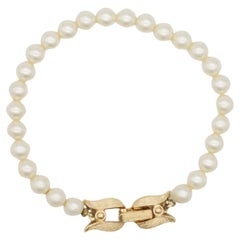 Crown Trifari Vintage 1950s White Beaded Round Pearls Tennis Elegant Bracelet
