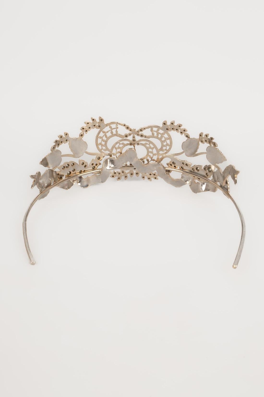Bijoux de tête en métal argenté Crown Unknown Bon état - En vente à SAINT-OUEN-SUR-SEINE, FR
