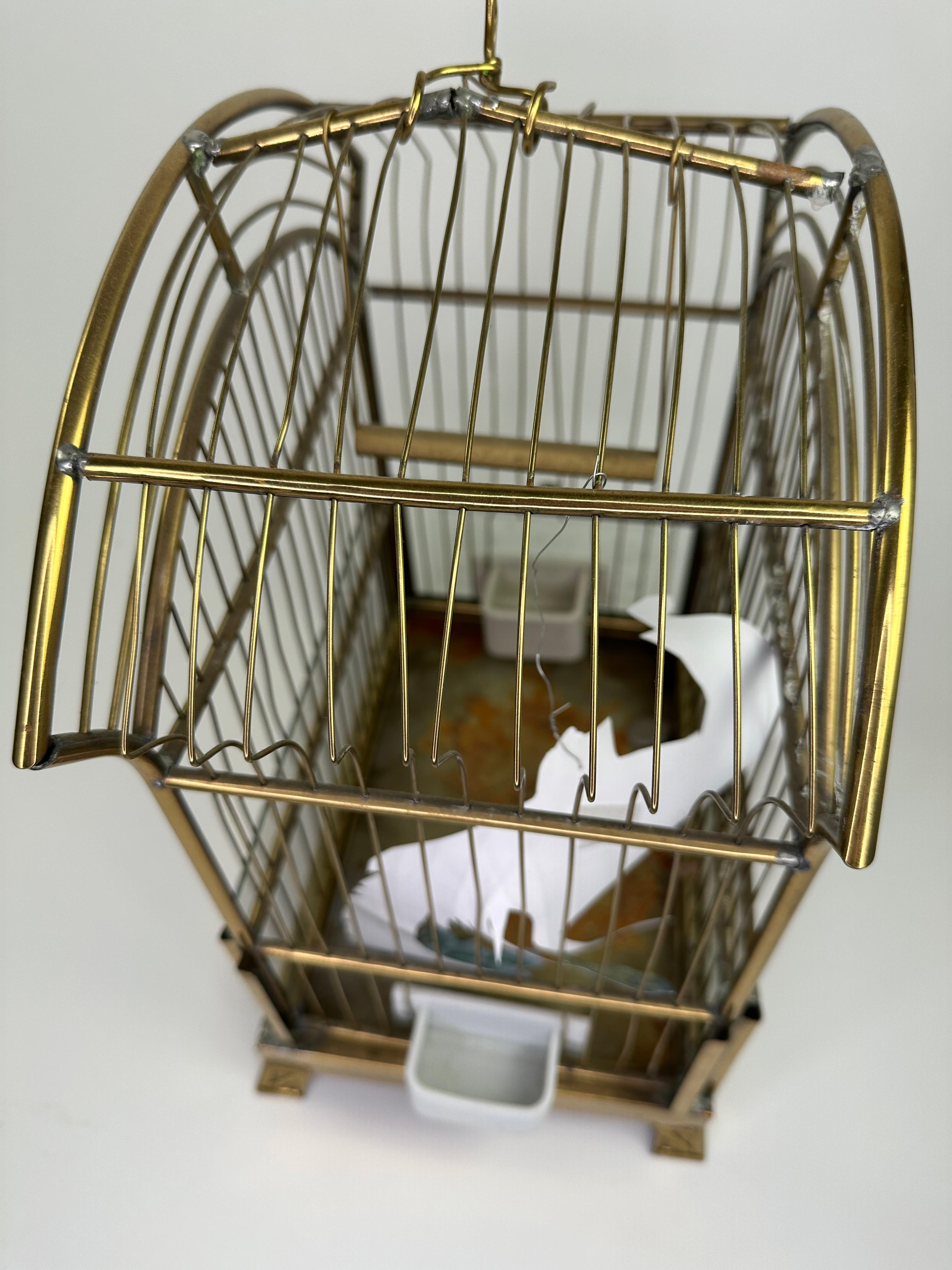 Crown vintage birdcage In Good Condition For Sale In Dallas, TX