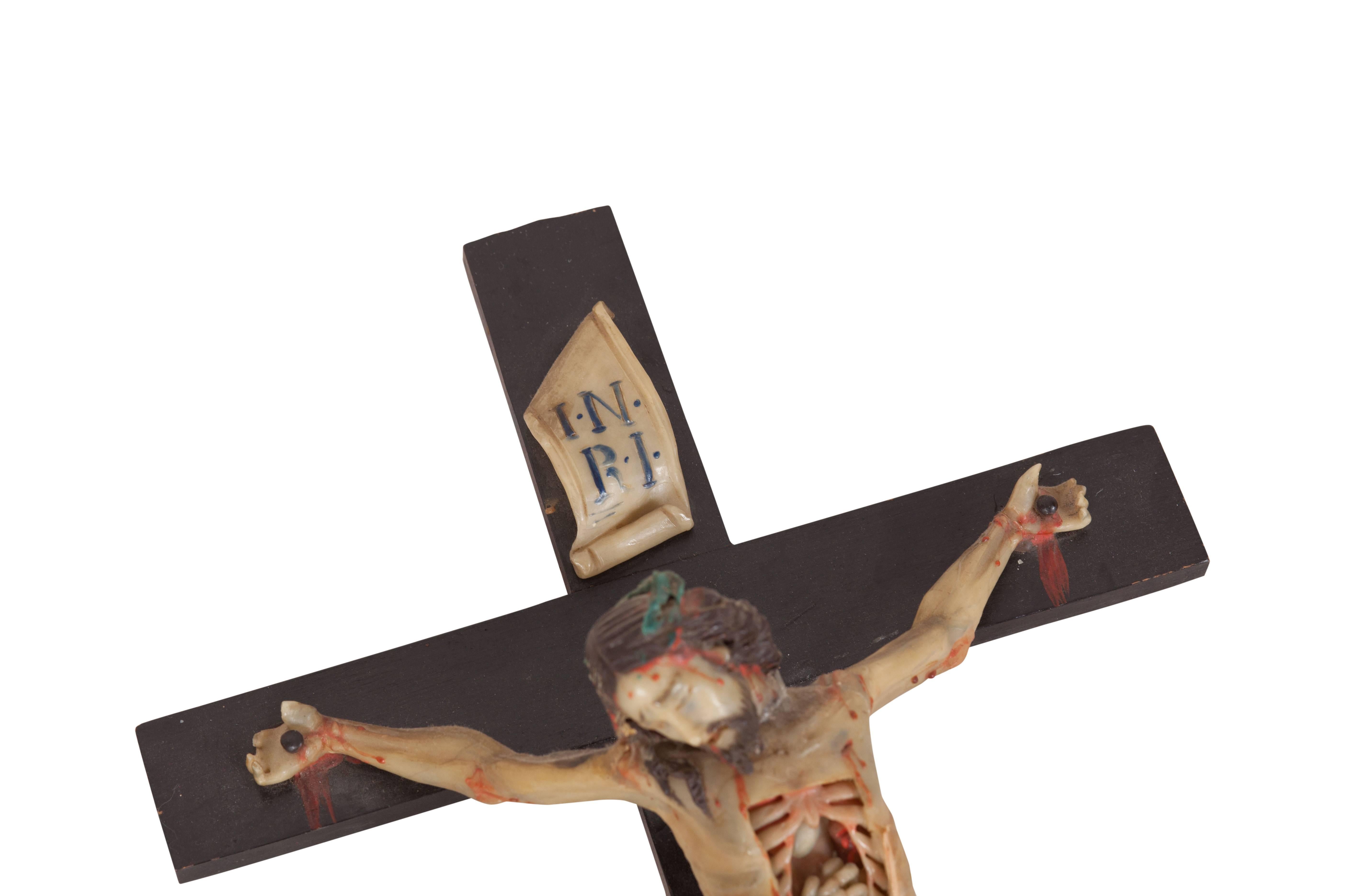 Kreuzkristall-Skulptur des Christus (Mitte des 20. Jahrhunderts) im Angebot