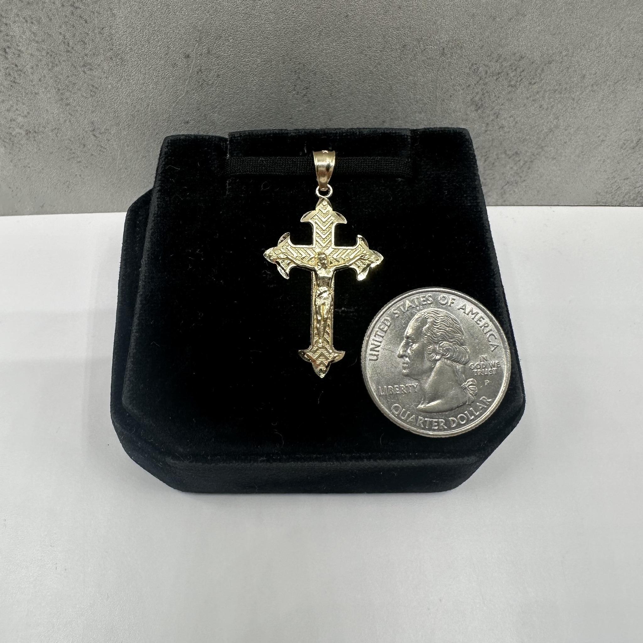 Pendentif Crucifix en or jaune 14kt - 1.3g, New Condition Unisexe en vente