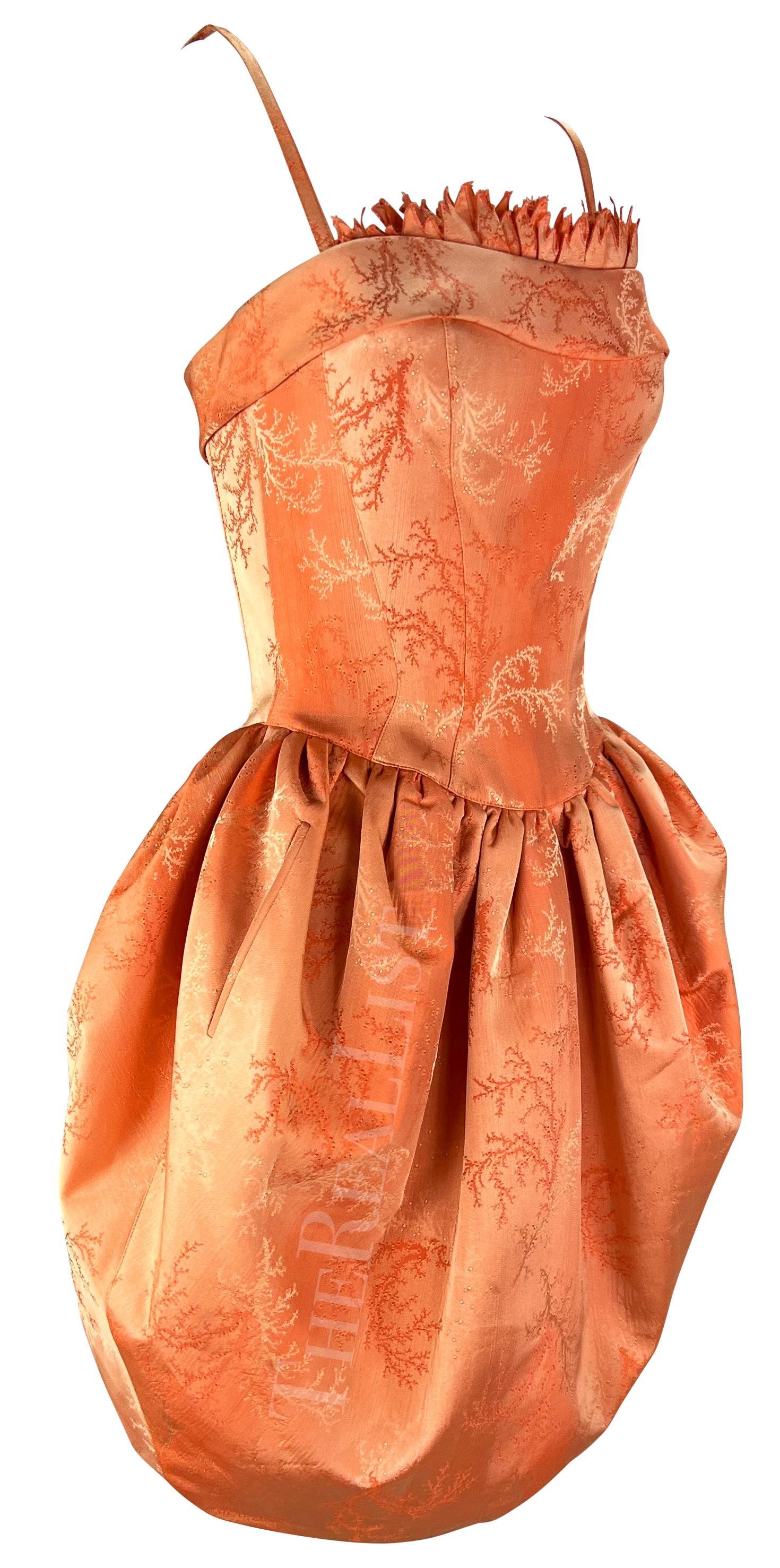 Croisière 1999 - Thierry Mugler - Robe bulle en jacquard corail orange avec corset désossé en vente 2
