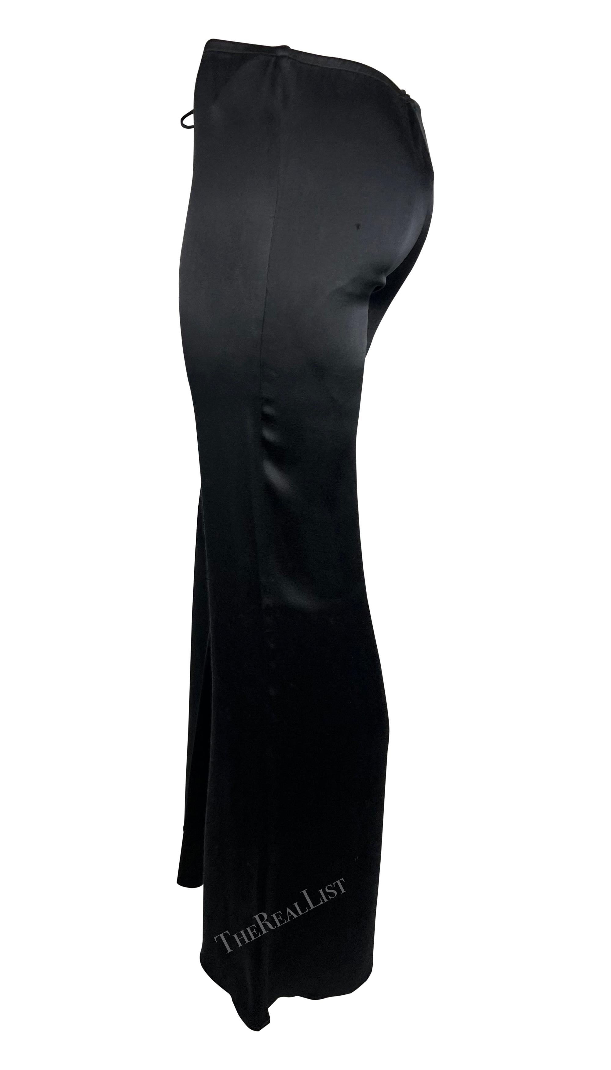 Croisière 2000 Gucci by Tom Ford Pantalon à cordon de soie noir  Bon état - En vente à West Hollywood, CA