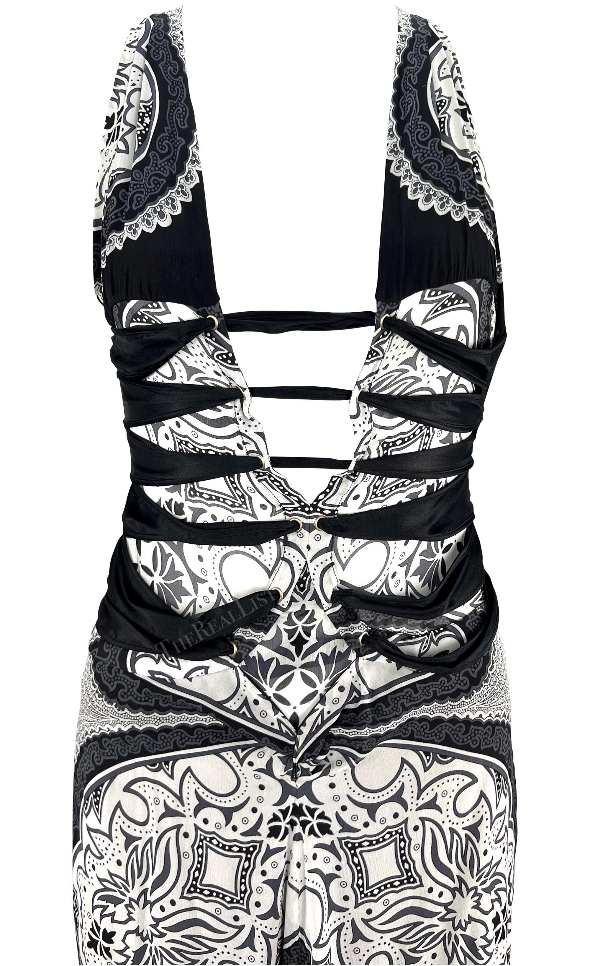 Women's Cruise 2004 Gucci by Tom Ford Black White Paisley Silk Sheer Bandana Print Gown For Sale