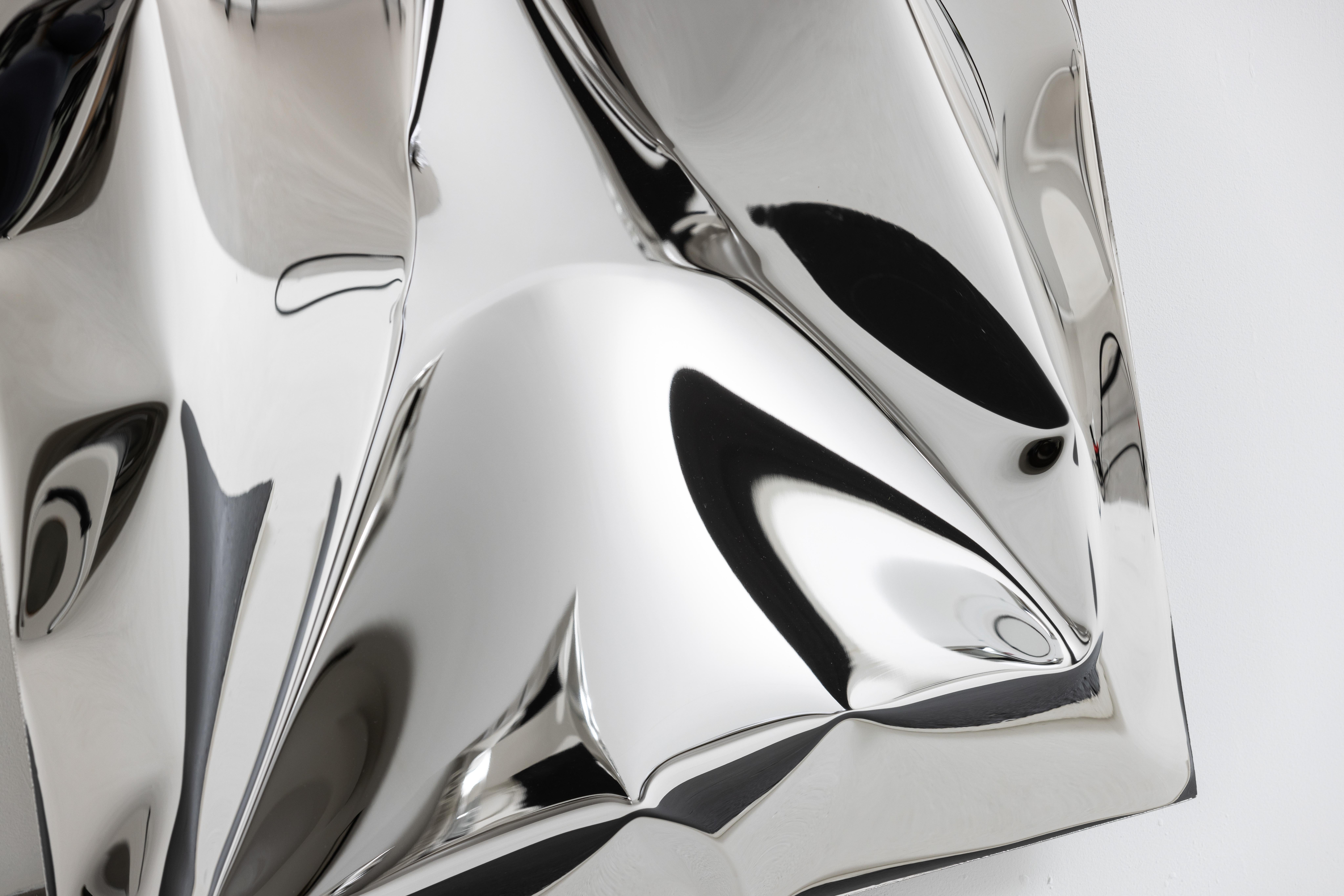 'Crush' inflated metal wall art large, stainless steel In New Condition In Newcastle Upon Tyne, GB