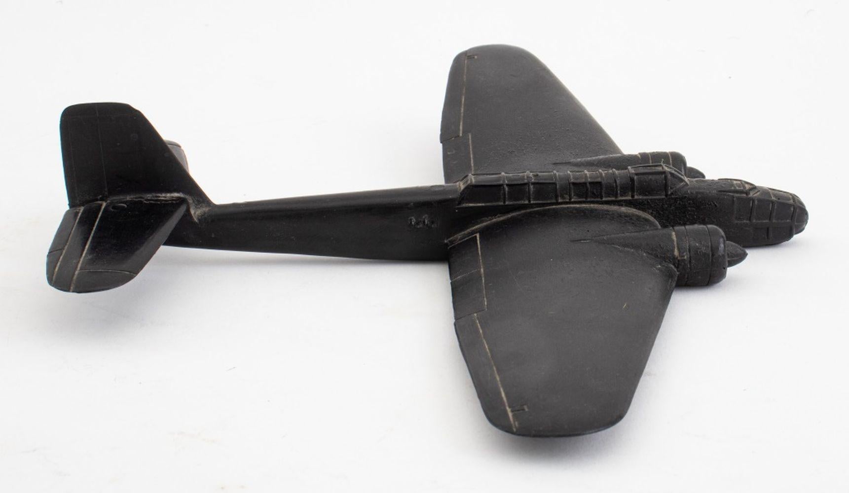 Cruver WWII Plane Recognition Models, 4 In Good Condition For Sale In Astoria, NY