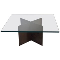 Table basse contemporaine minimaliste en acier patiné et verre de Scott Gordon