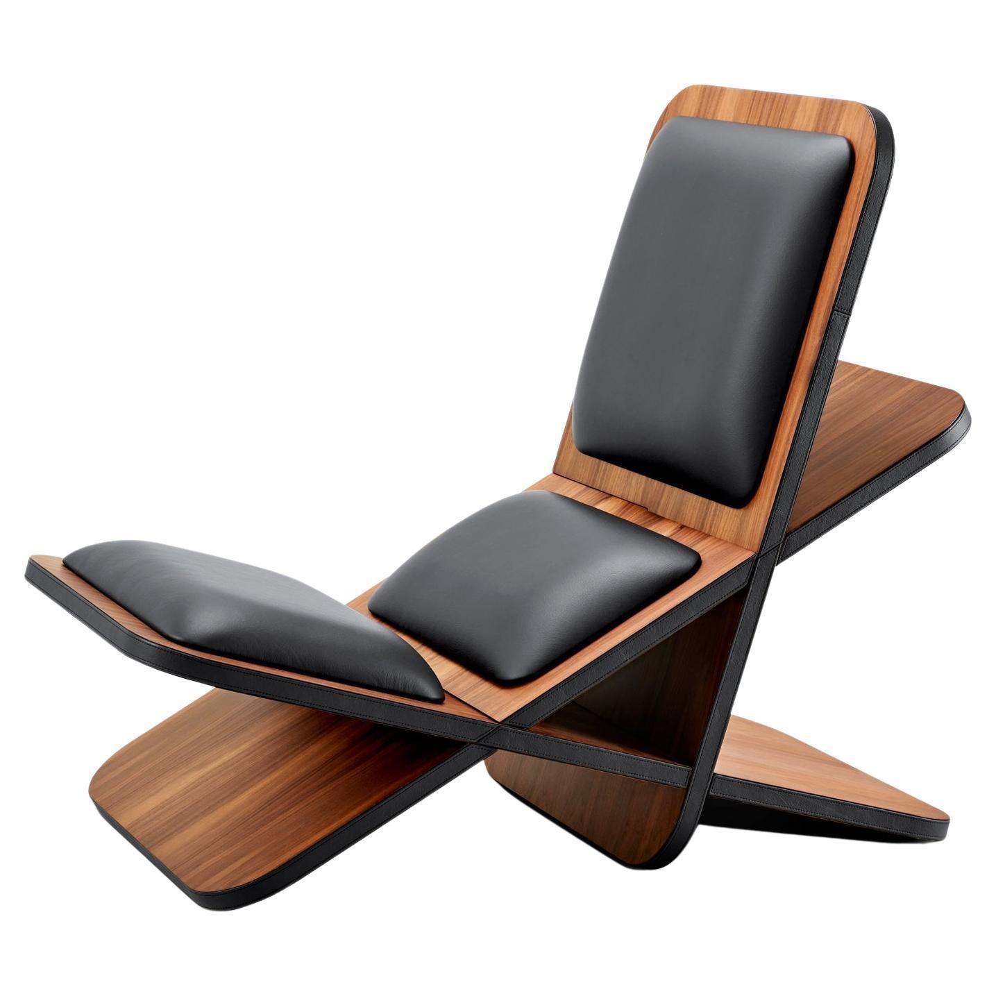 Cruz Armchair, Upholstery in Leather, American Walnut Veneer Structure For Sale