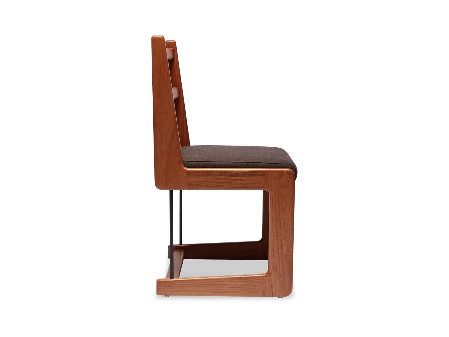 Mid-Century Modern Chaise de salle à manger d'extérieur Cruz par Lawson-Fenning en vente