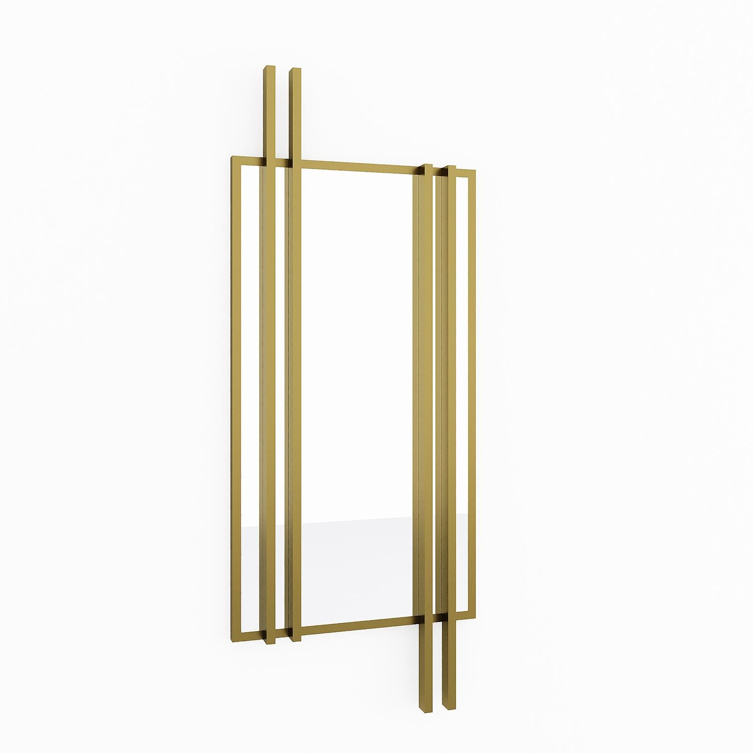 The item in stock is available finished in matte lacquered frame in brass color and natural mirror.

A beautiful piece of furniture for any environment, Cruzado is a mirror with an elegant and balanced design, made with a lacquered wood frame in