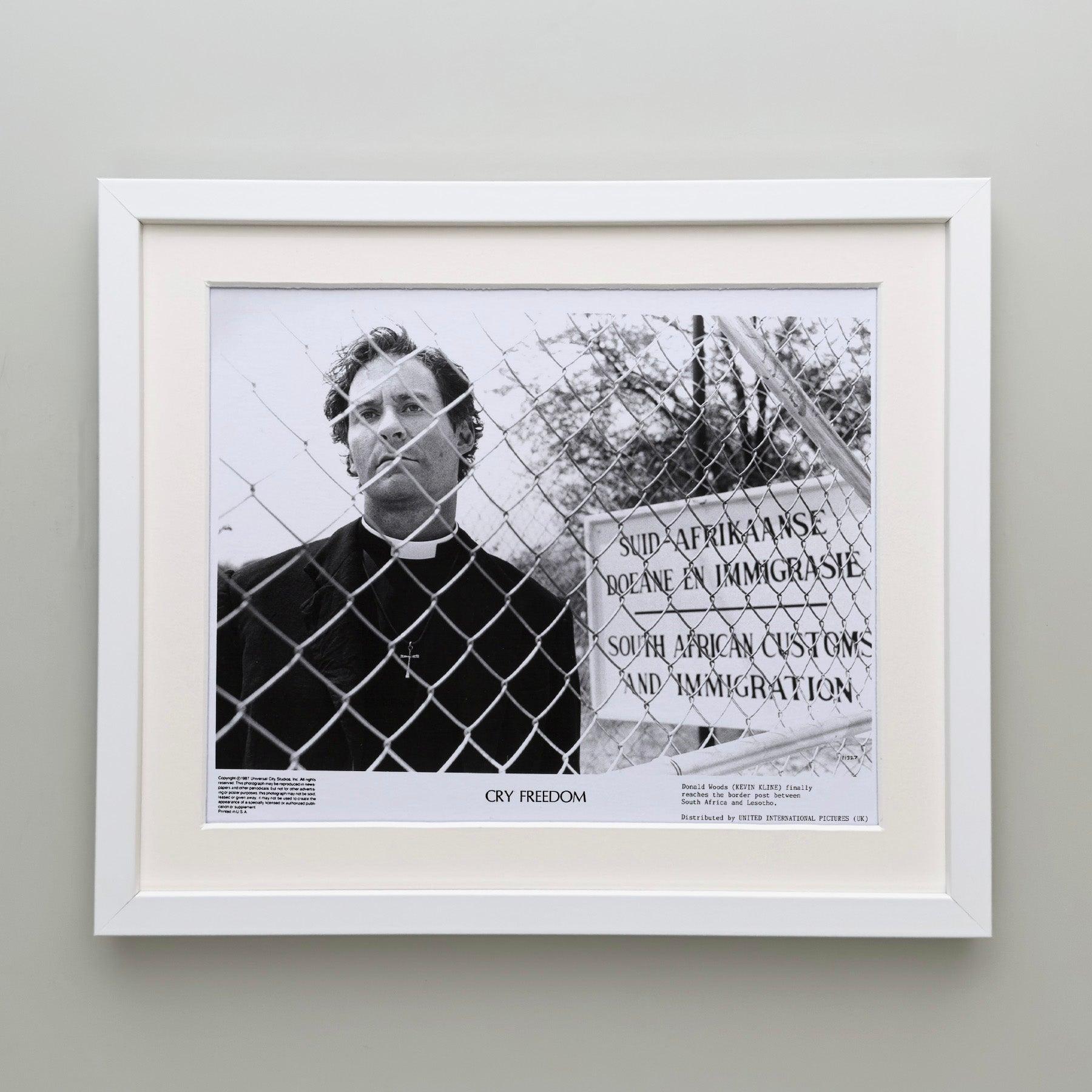 Cry Freedom 1987 Werbefilm Film Pressebild Gerahmt im Zustand „Hervorragend“ im Angebot in Bath, Somerset