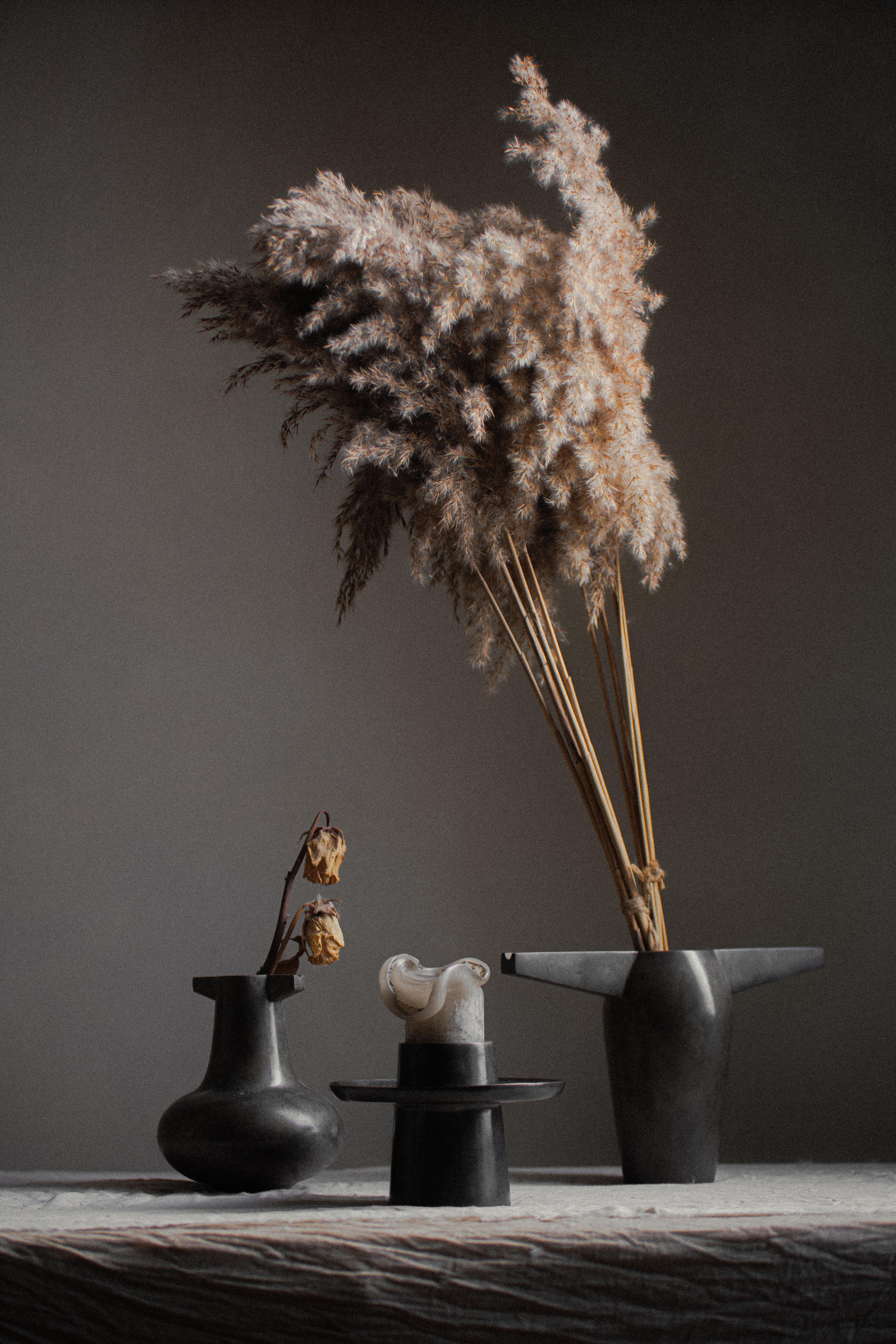 Bronze Vase ailé Crypte par Atelier ACM en vente