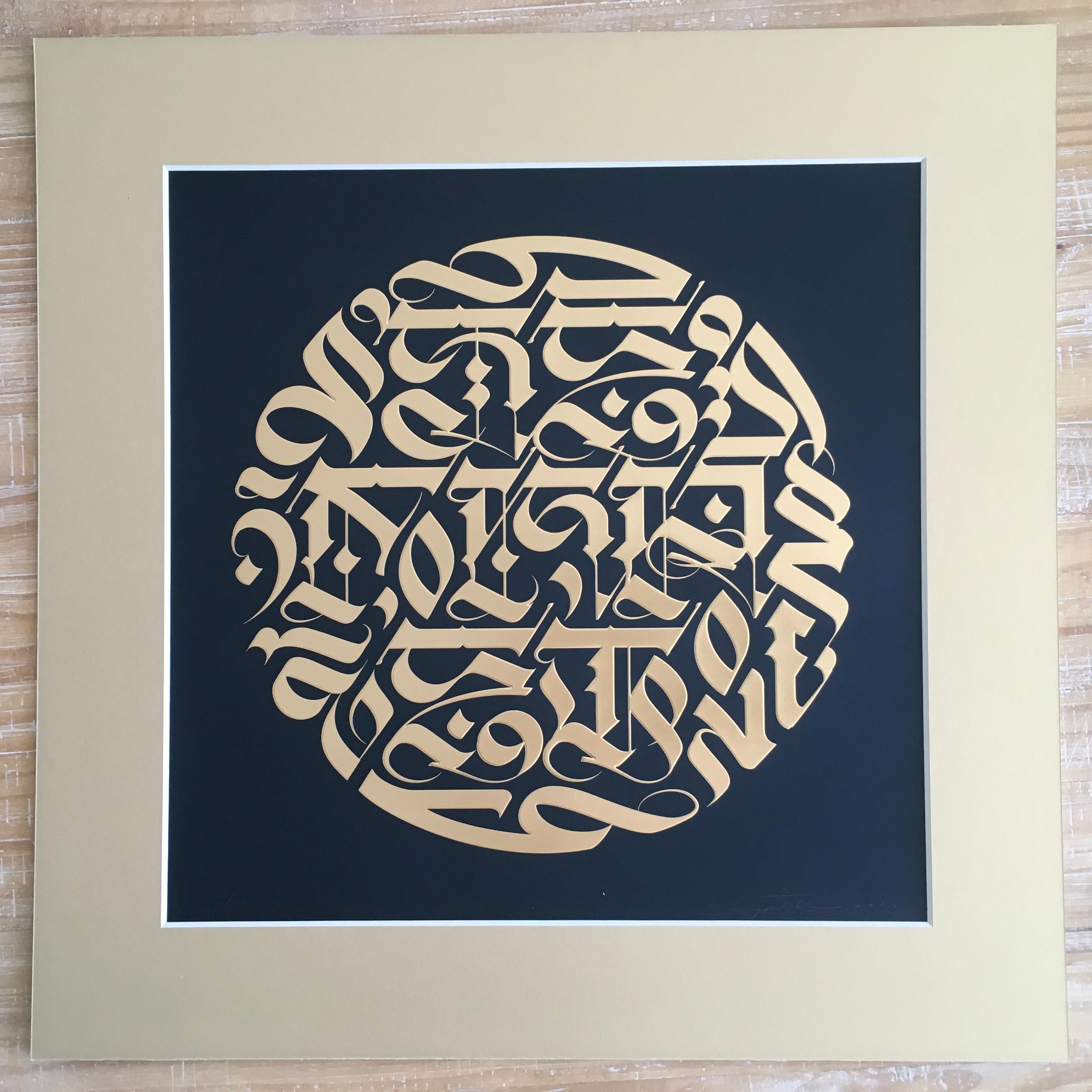 Geprägte Goldfolien-Stempel „Desert Moon“ in limitierter Auflage – Print von Cryptik