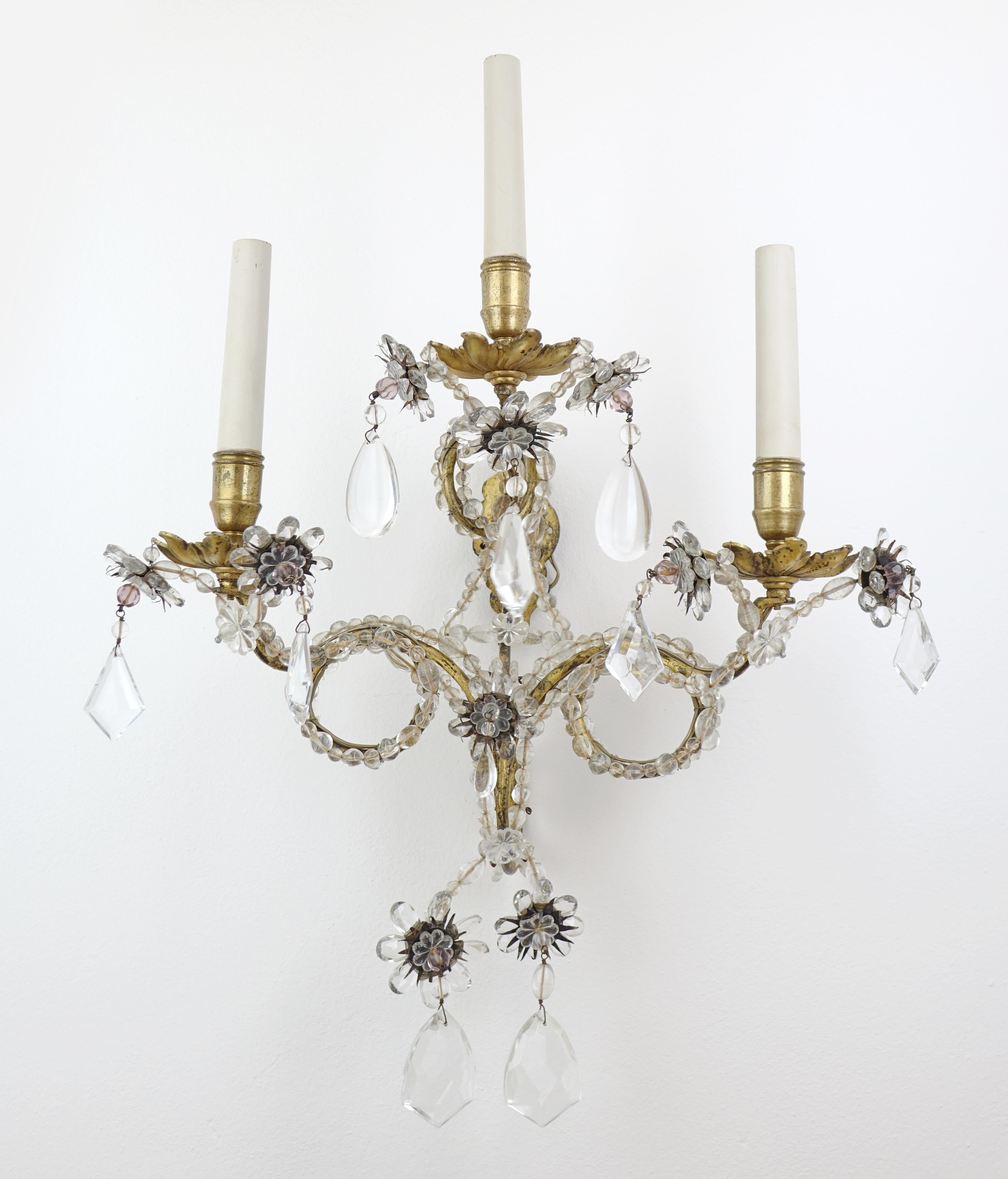 Crystal 3-Light Wall Lamp on a Golden Frame, Genoa 18th Century For Sale 11