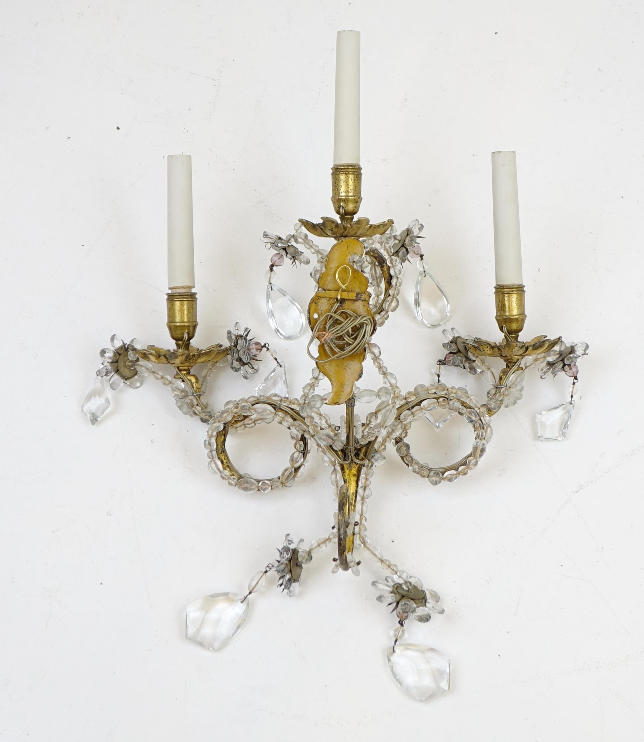 Crystal 3-Light Wall Lamp on a Golden Frame, Genoa 18th Century For Sale 12