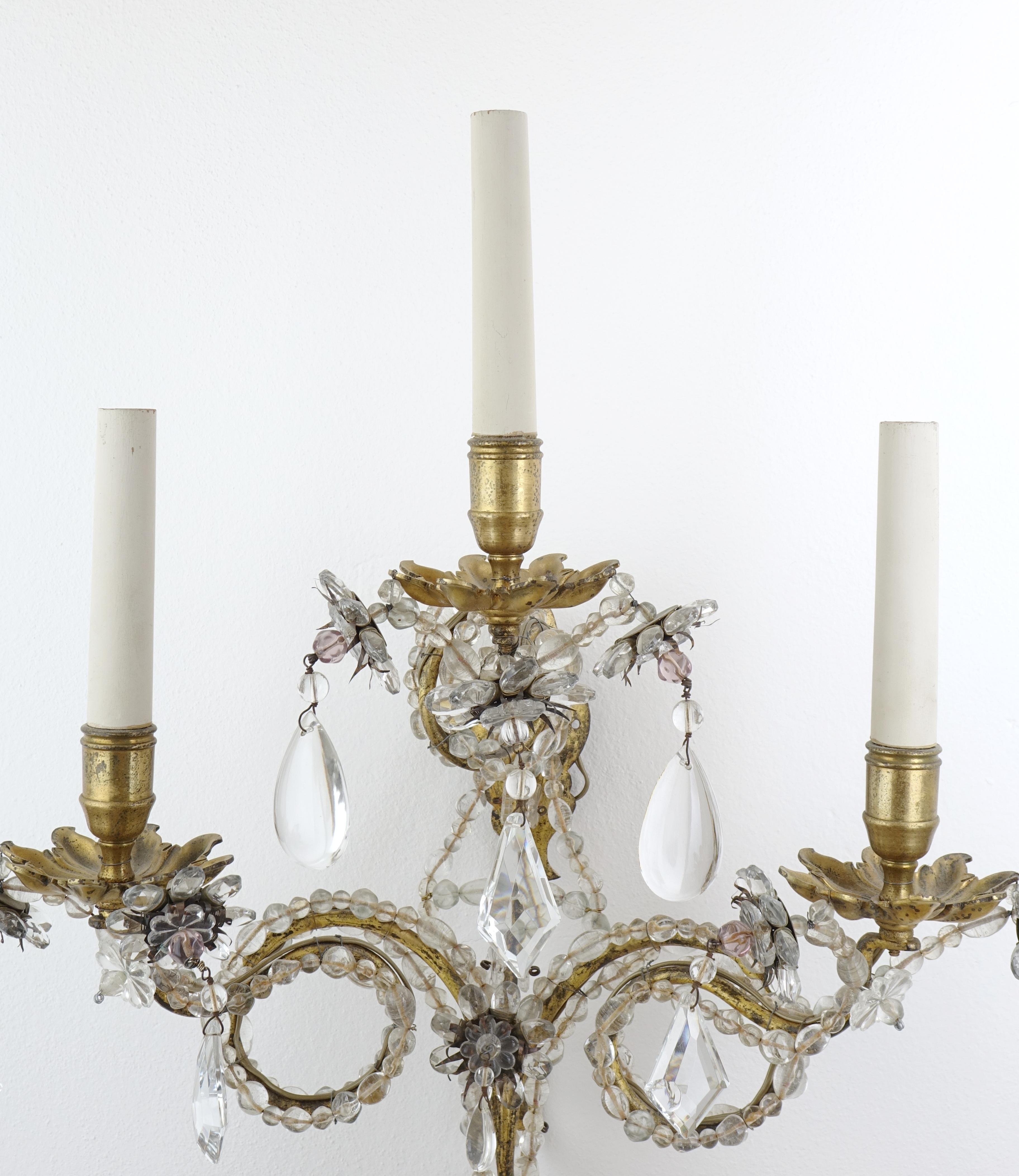 Baroque Crystal 3-Light Wall Lamp on a Golden Frame, Genoa 18th Century For Sale