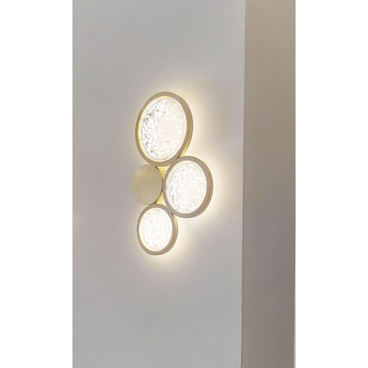 Brass Wall Sconce Lighting – Crystal and Brass -  Circles In New Condition For Sale In Monroe, NY