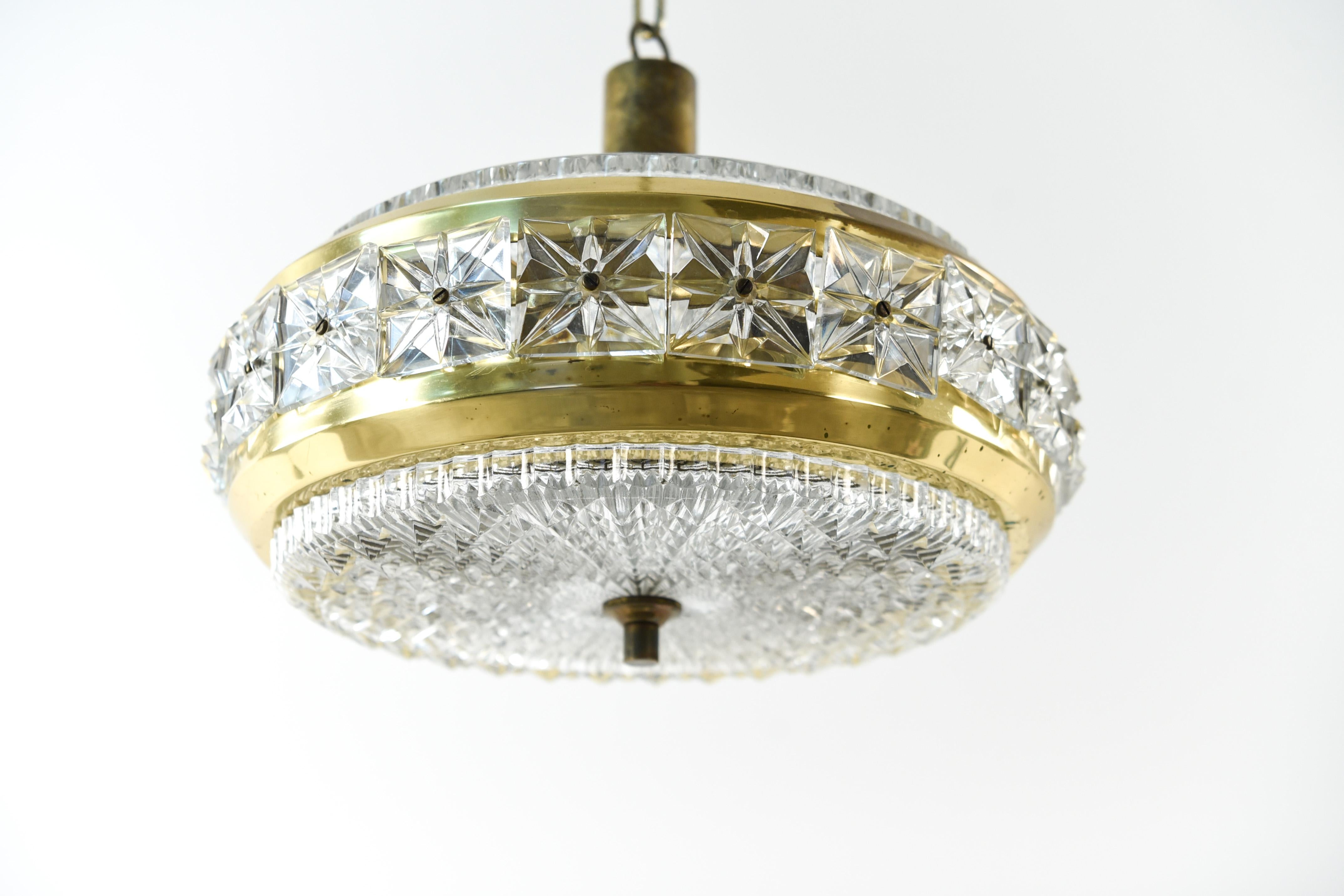 Crystal and Brass Pendant Chandelier by Carl Fagerlund for Orrefors, 1960s In Good Condition In Norwalk, CT