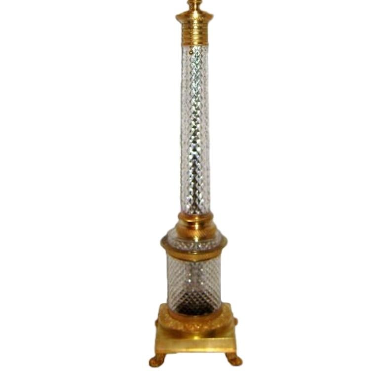 Lampe de bureau en cristal taillé et bronze en vente