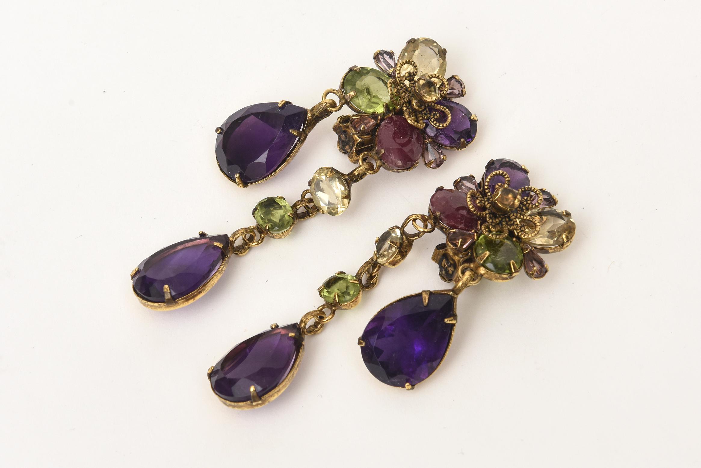 These lovely pair of dangle earrings are by C and D Jewelry. They used to work in the design studio of Iradj Moini in NYC. Actually these are more wearable than some of Iradj's work and more applicable. The colors are now so perfect for fall and