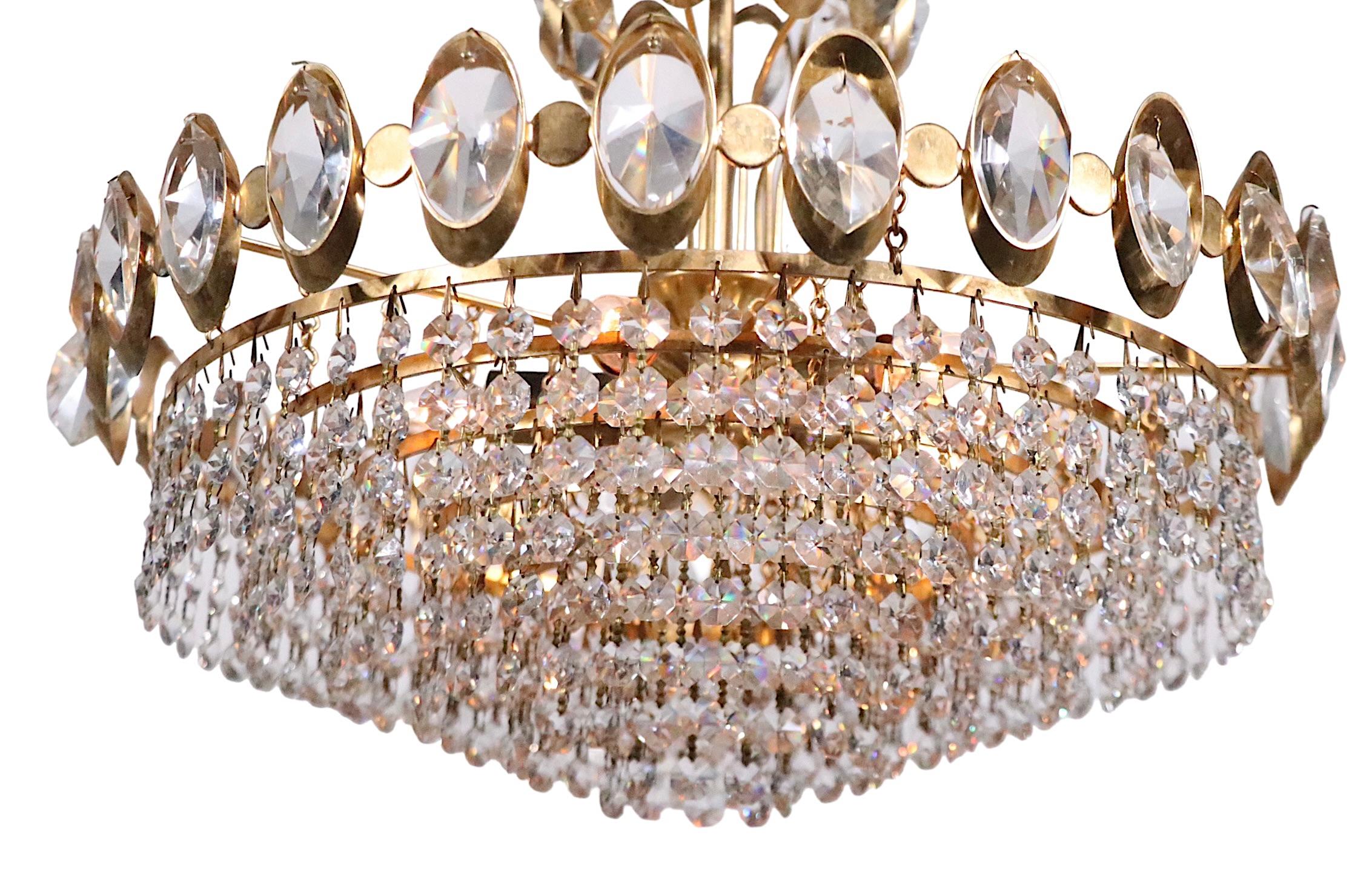 Crystal and Gold Hollywood Regency Style Chandelier by Sciolari For Sale 6