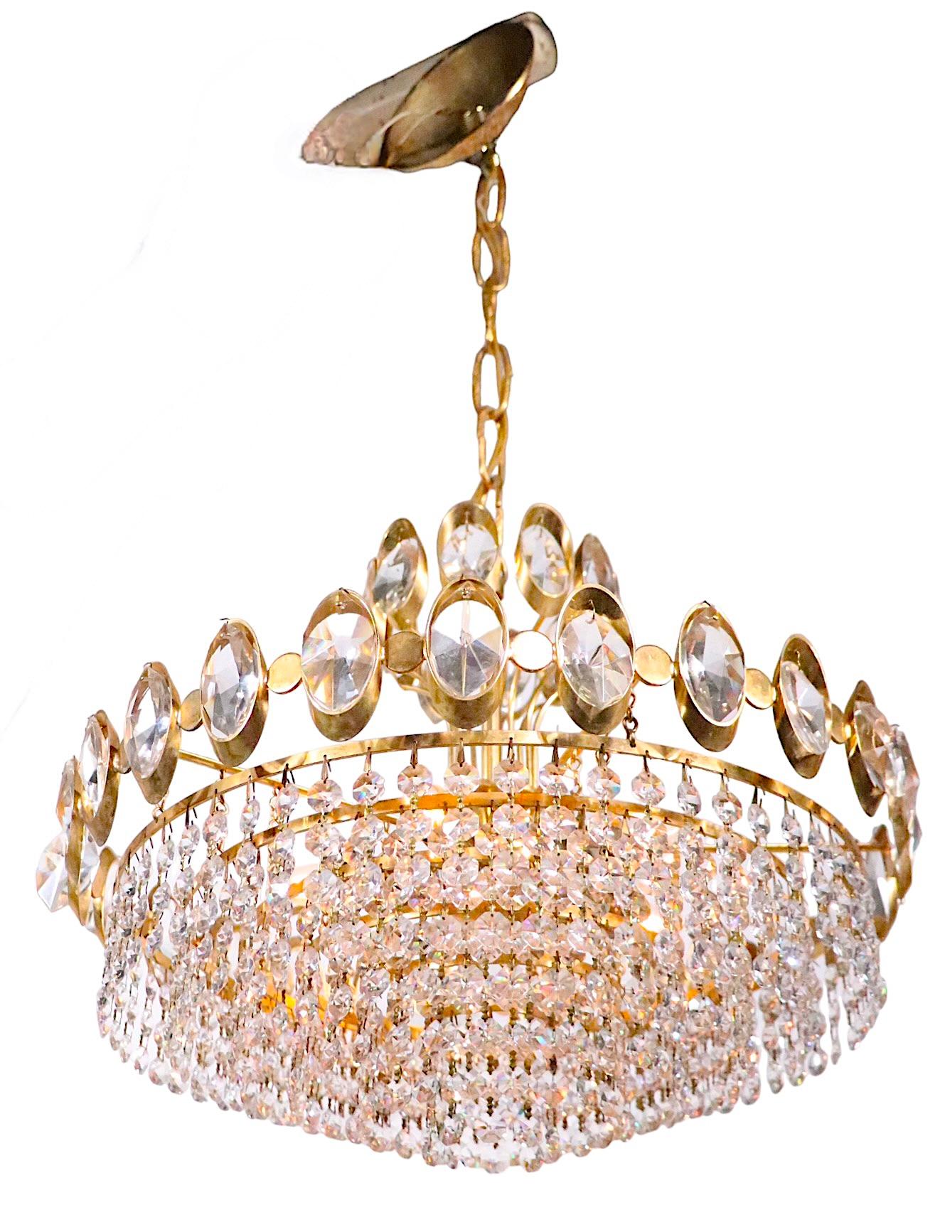 Crystal and Gold Hollywood Regency Style Chandelier by Sciolari For Sale 7
