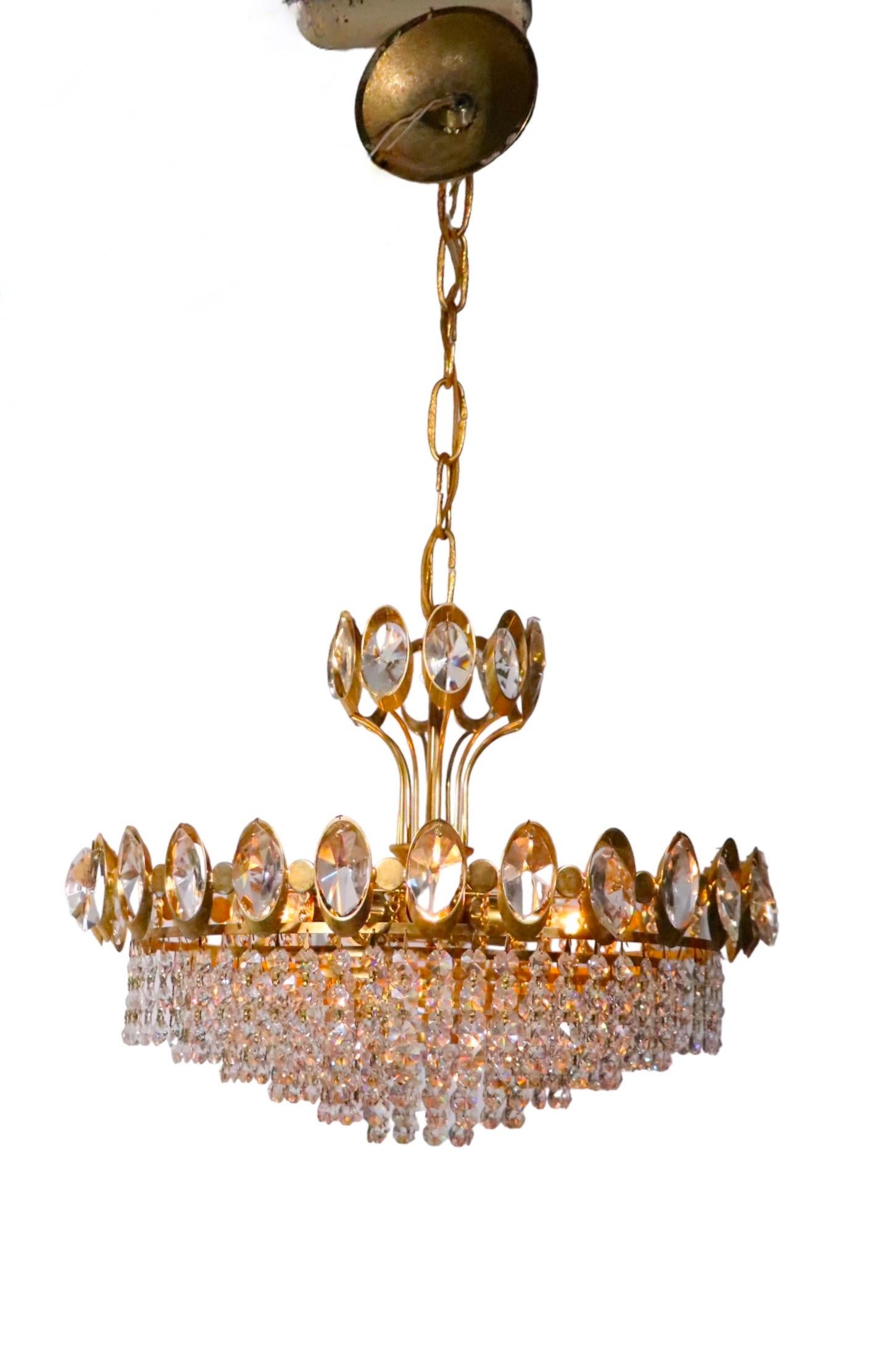 Crystal and Gold Hollywood Regency Style Chandelier by Sciolari For Sale 3
