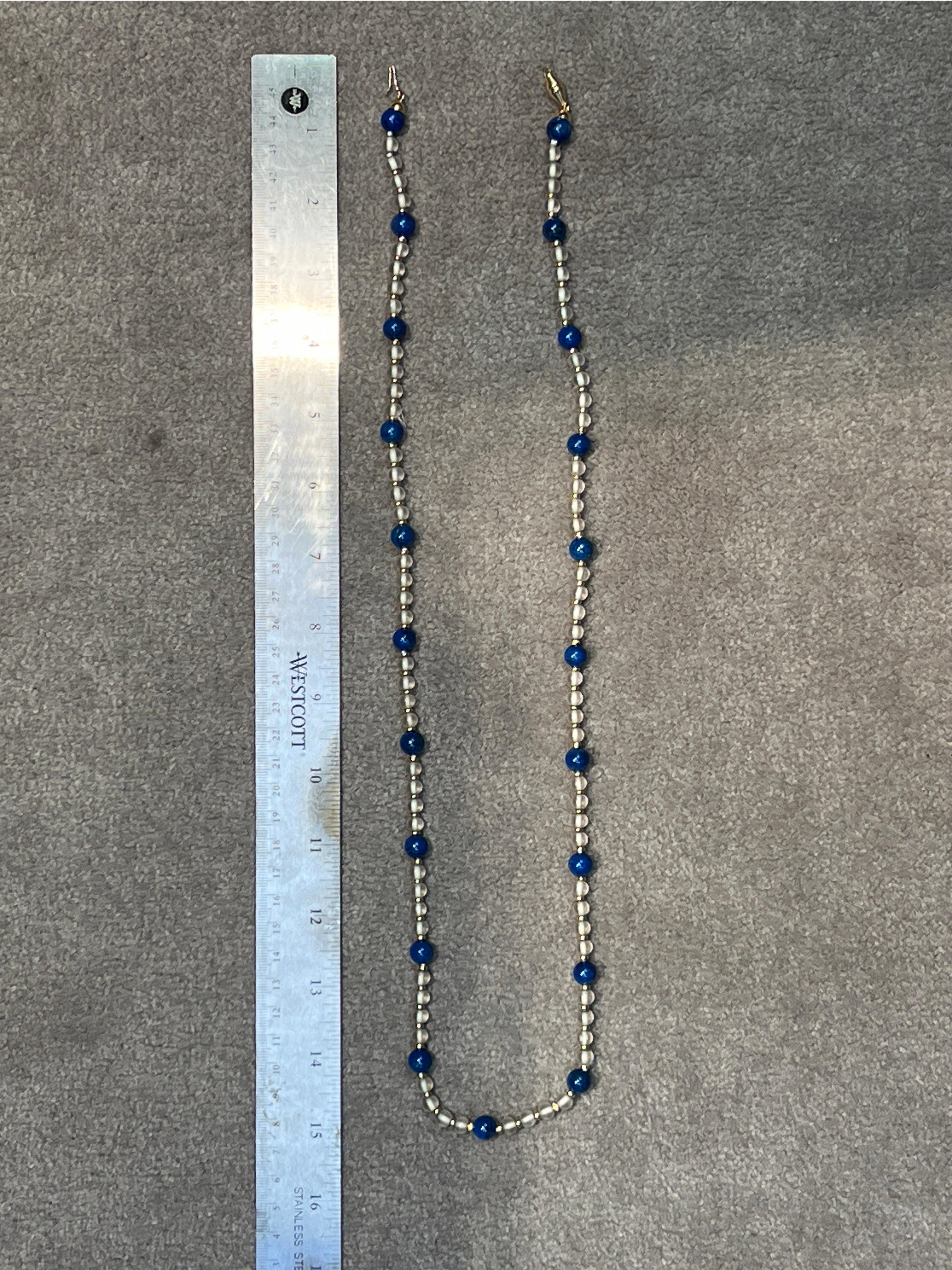 Collana di cristalli e lapislazzuli con perline In condizioni ottime in vendita a New York, NY