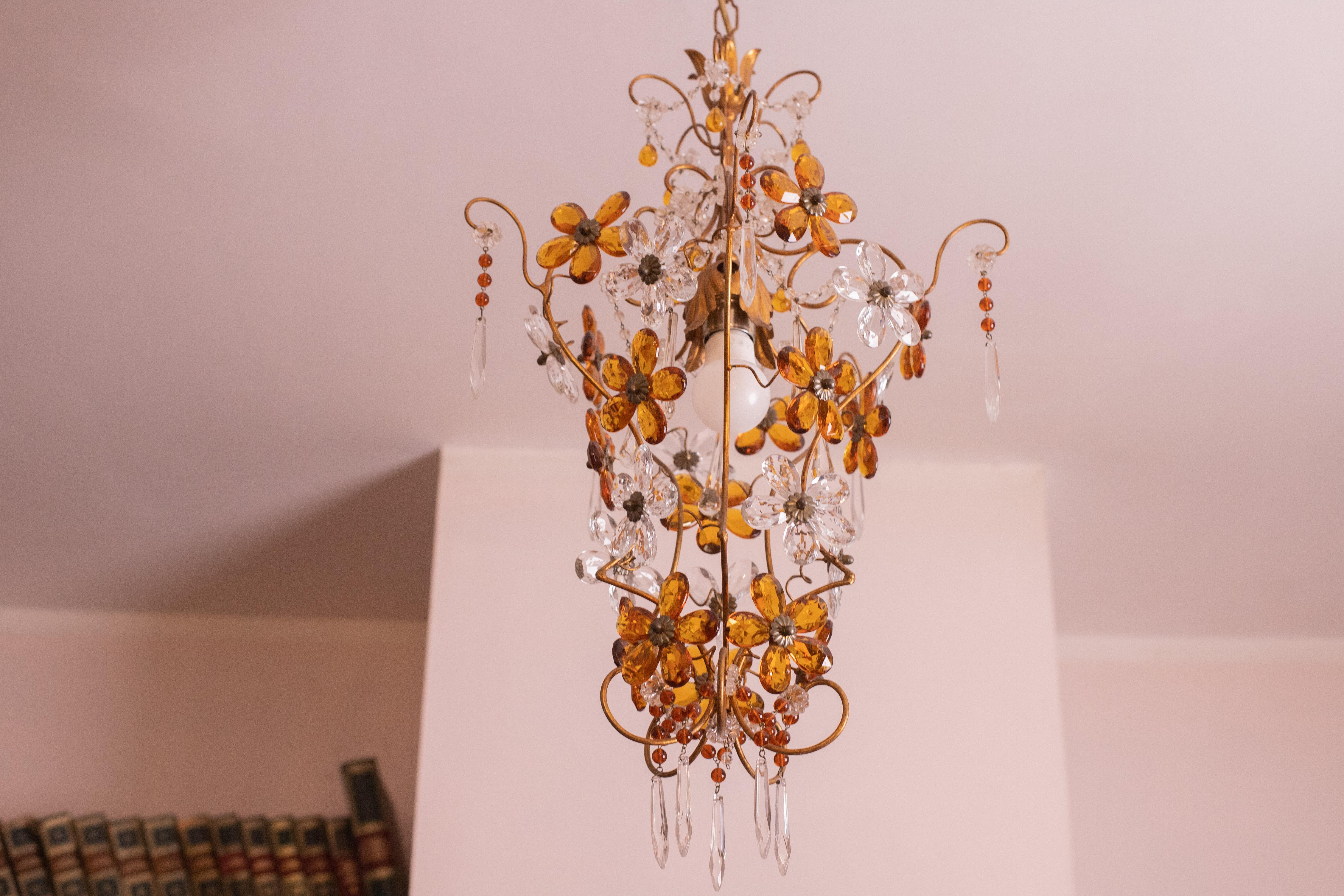 Crystal and Murano Glass Orange Flowers Chandelier, 1970s In Good Condition For Sale In Roma, IT