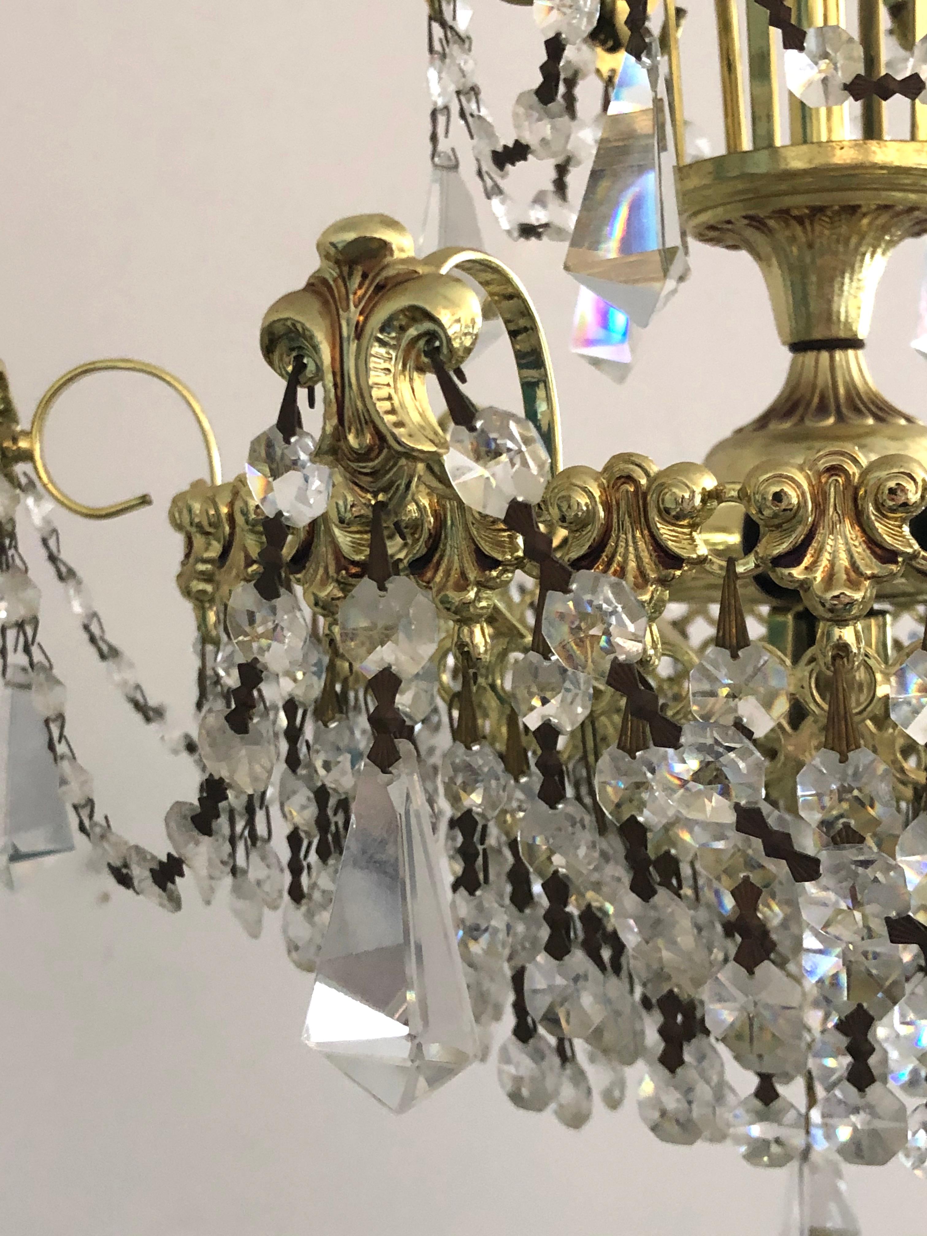 20th Century Crystal and Polished Brass Chandelier For Sale