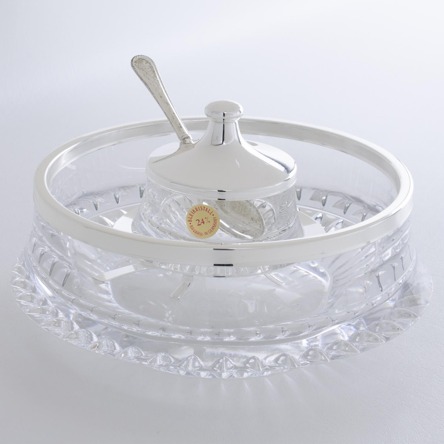 Servidor enfriador de platos de cristal y plato de plata para caviar, hacia 1960 Alemán