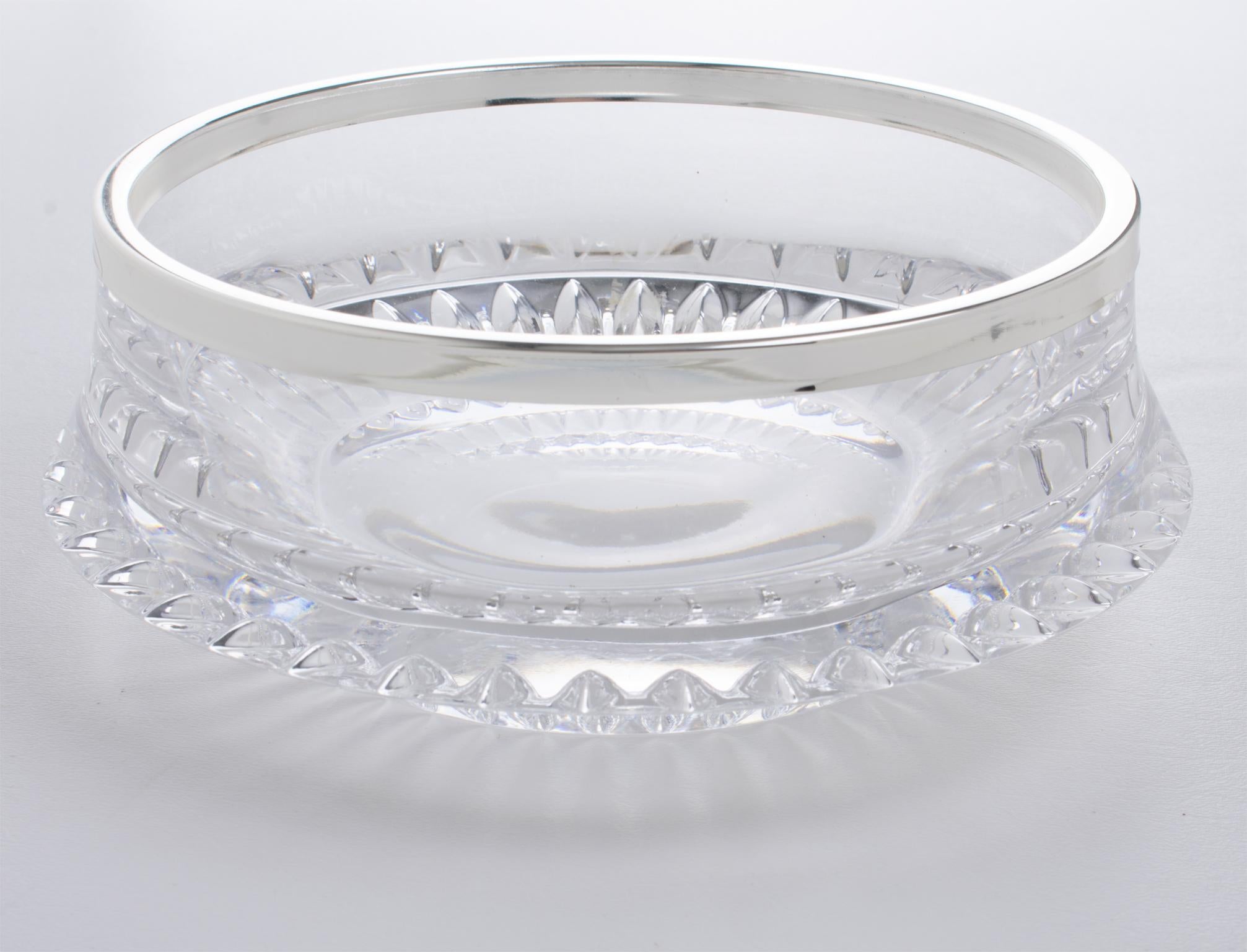 Servidor enfriador de platos de cristal y plato de plata para caviar, hacia 1960 1